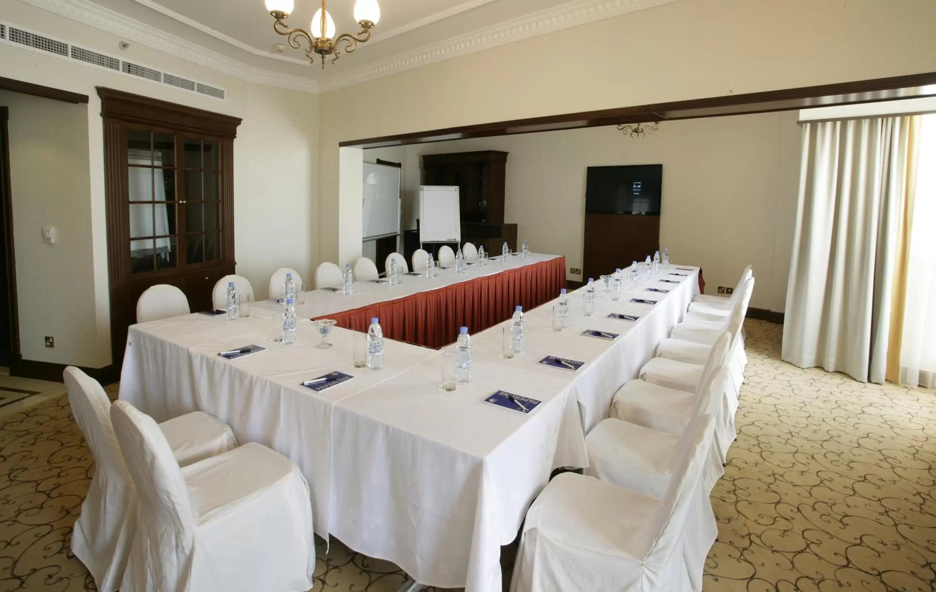 Business facilities in Chelsea Plaza Hotel