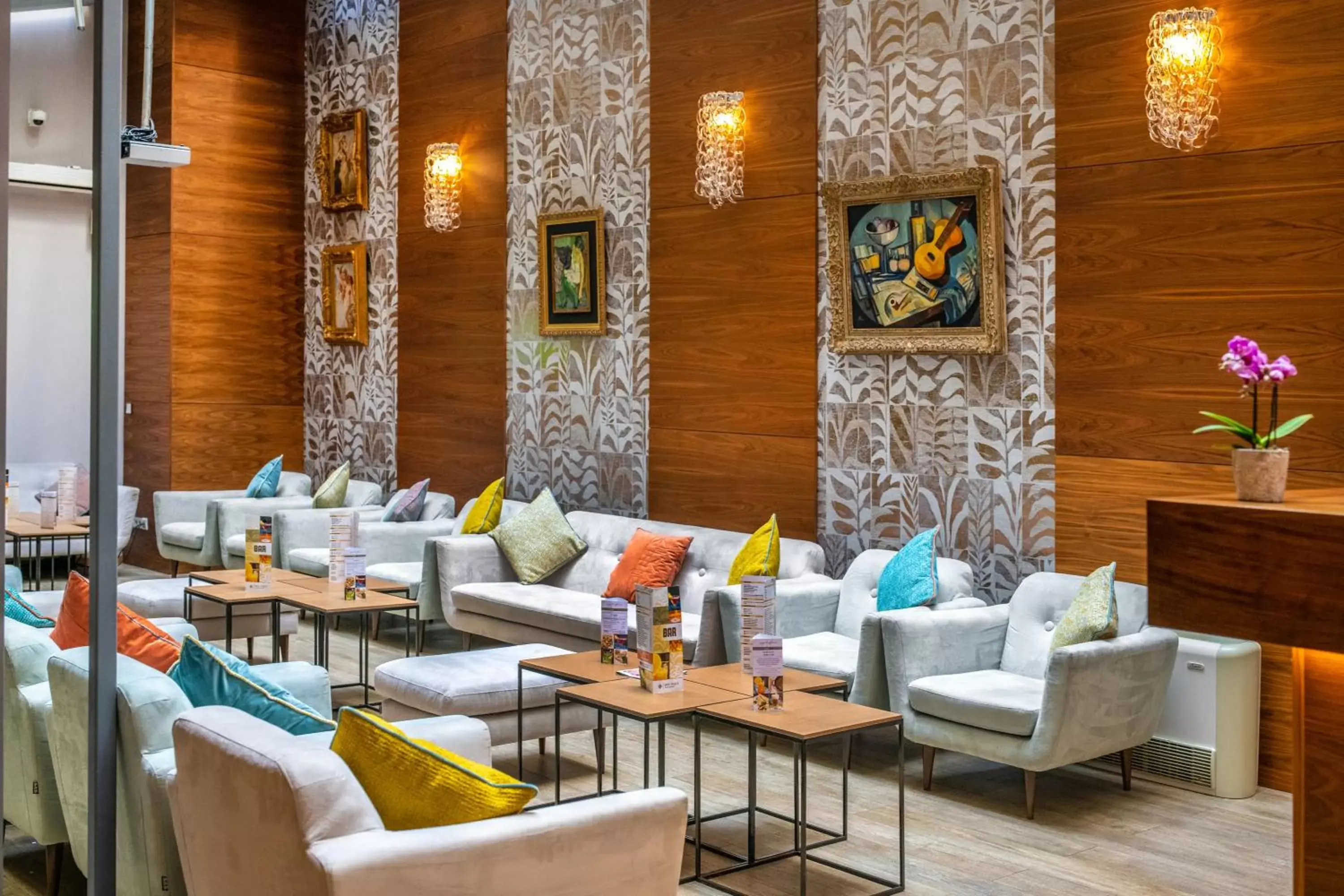 Lounge or bar in Boutique Hotel Budapest