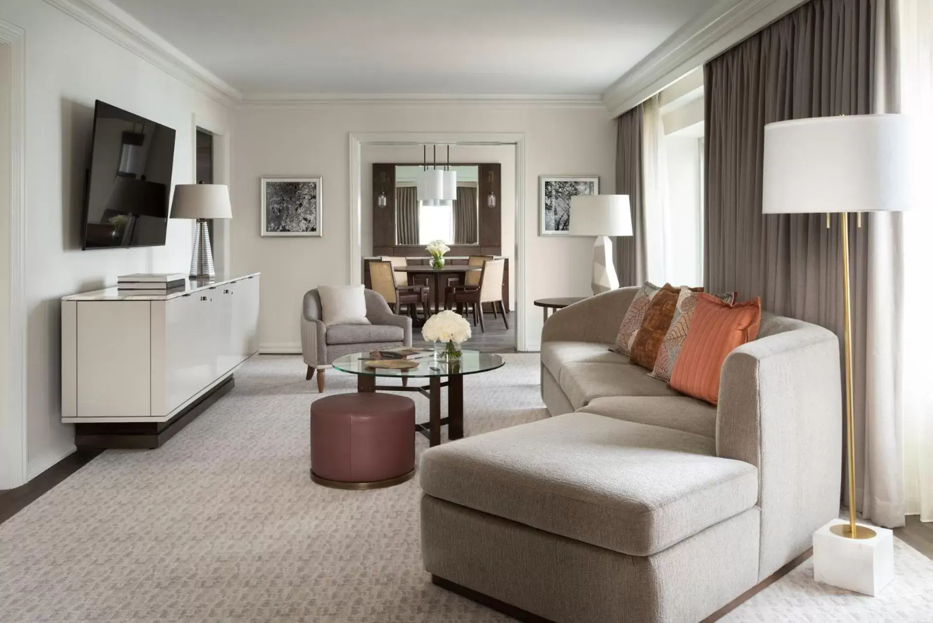 Living room in Four Seasons Chicago