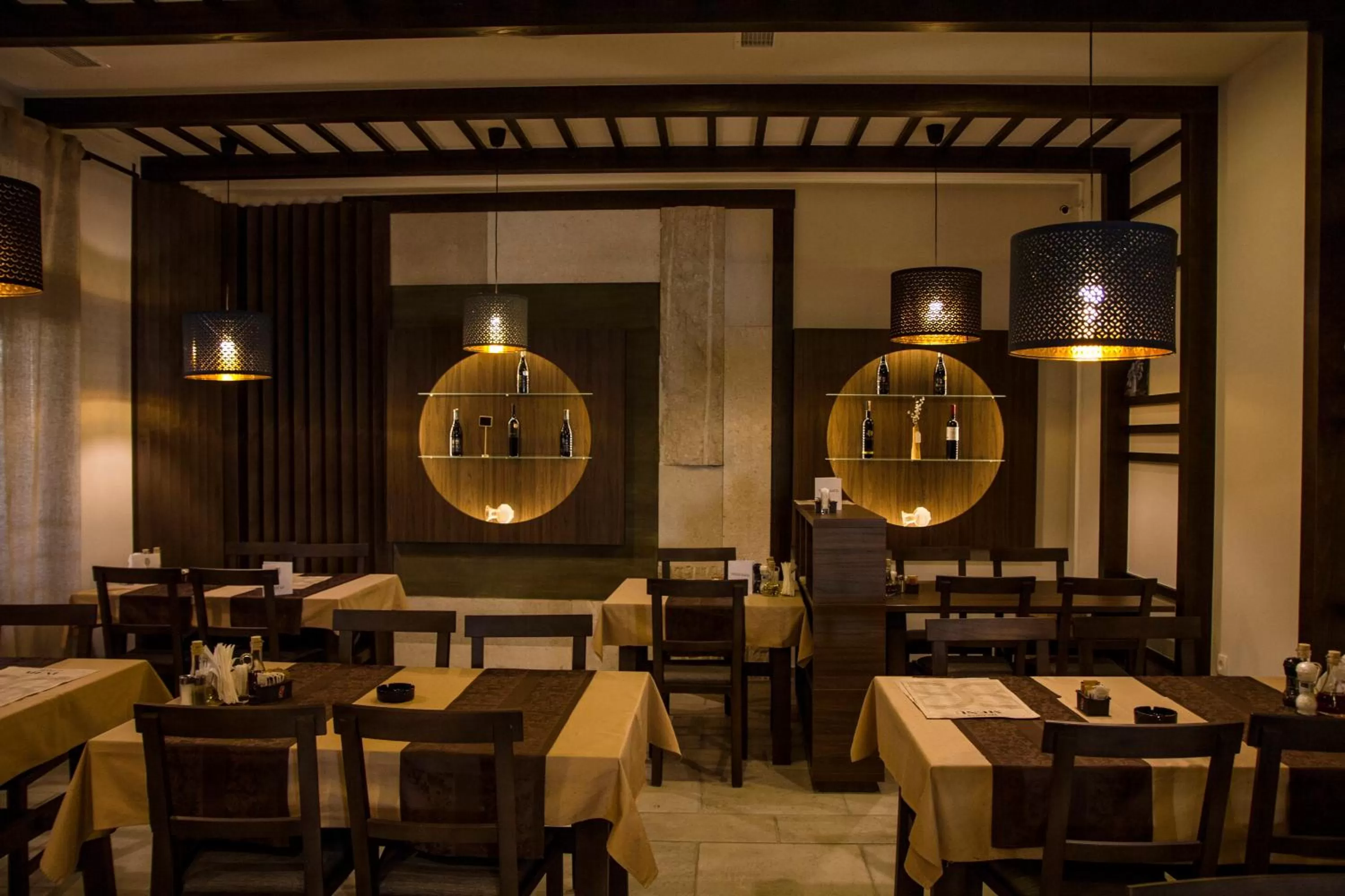 Restaurant/places to eat in Hotel Storia