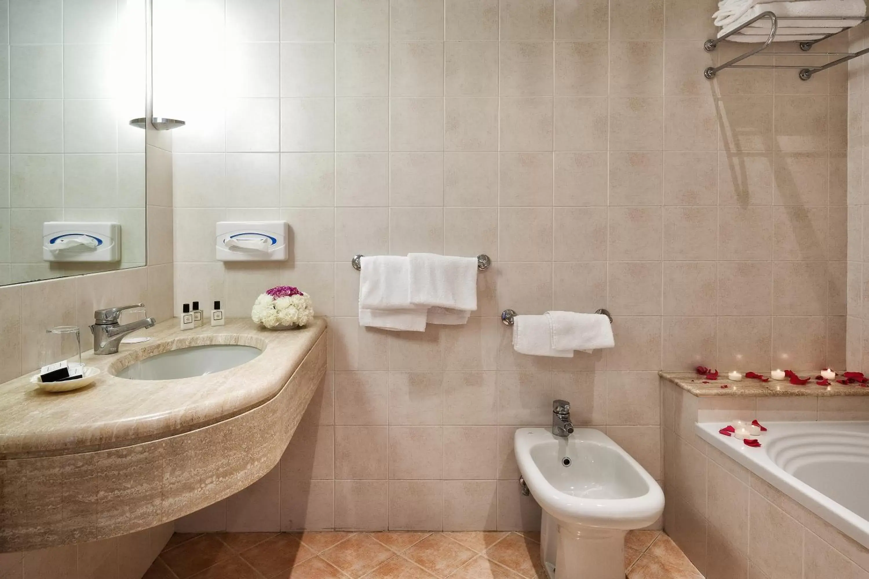 Bathroom in Hotel Ercolini & Savi