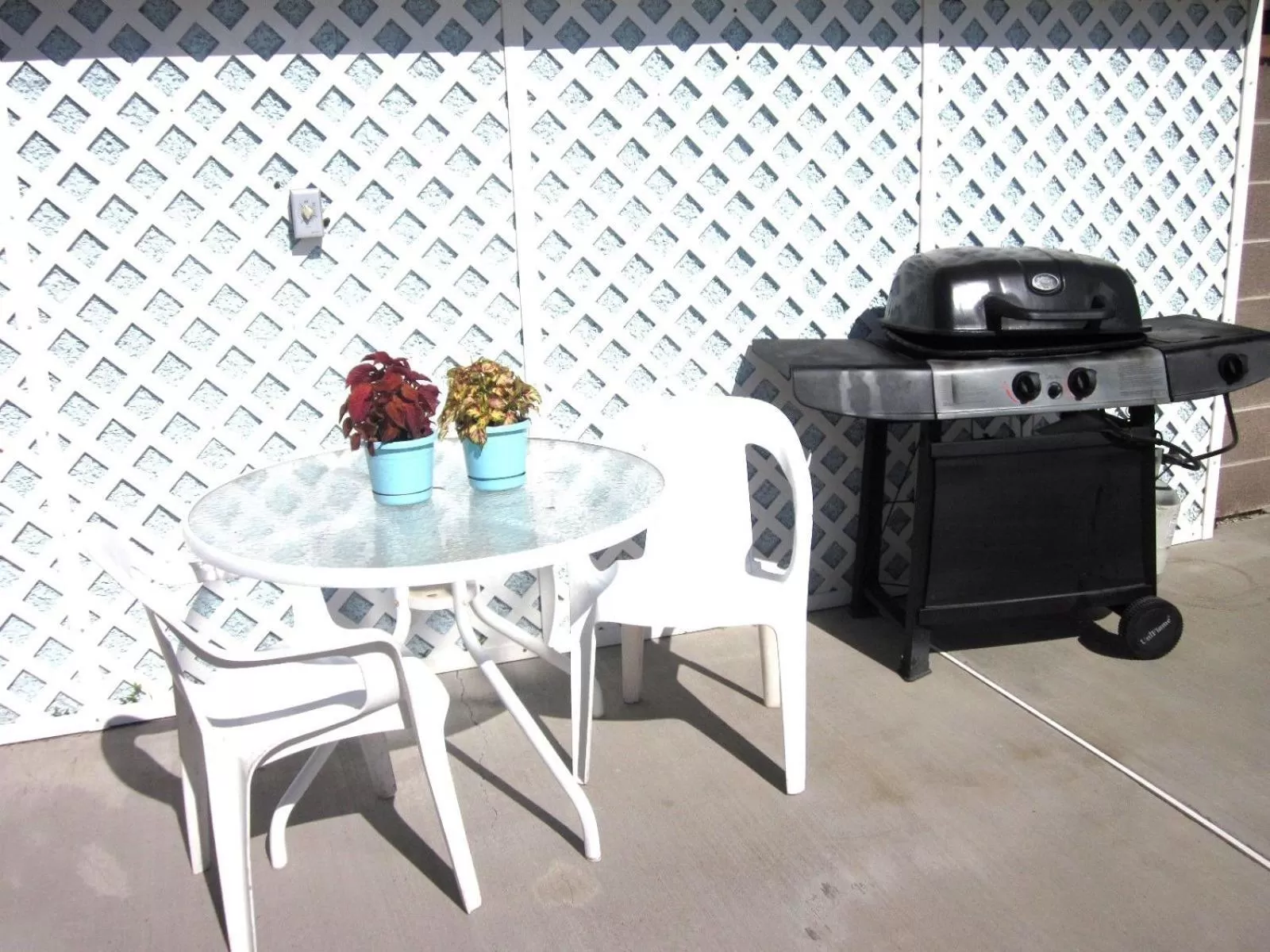 Facade/entrance in Color Country Motel