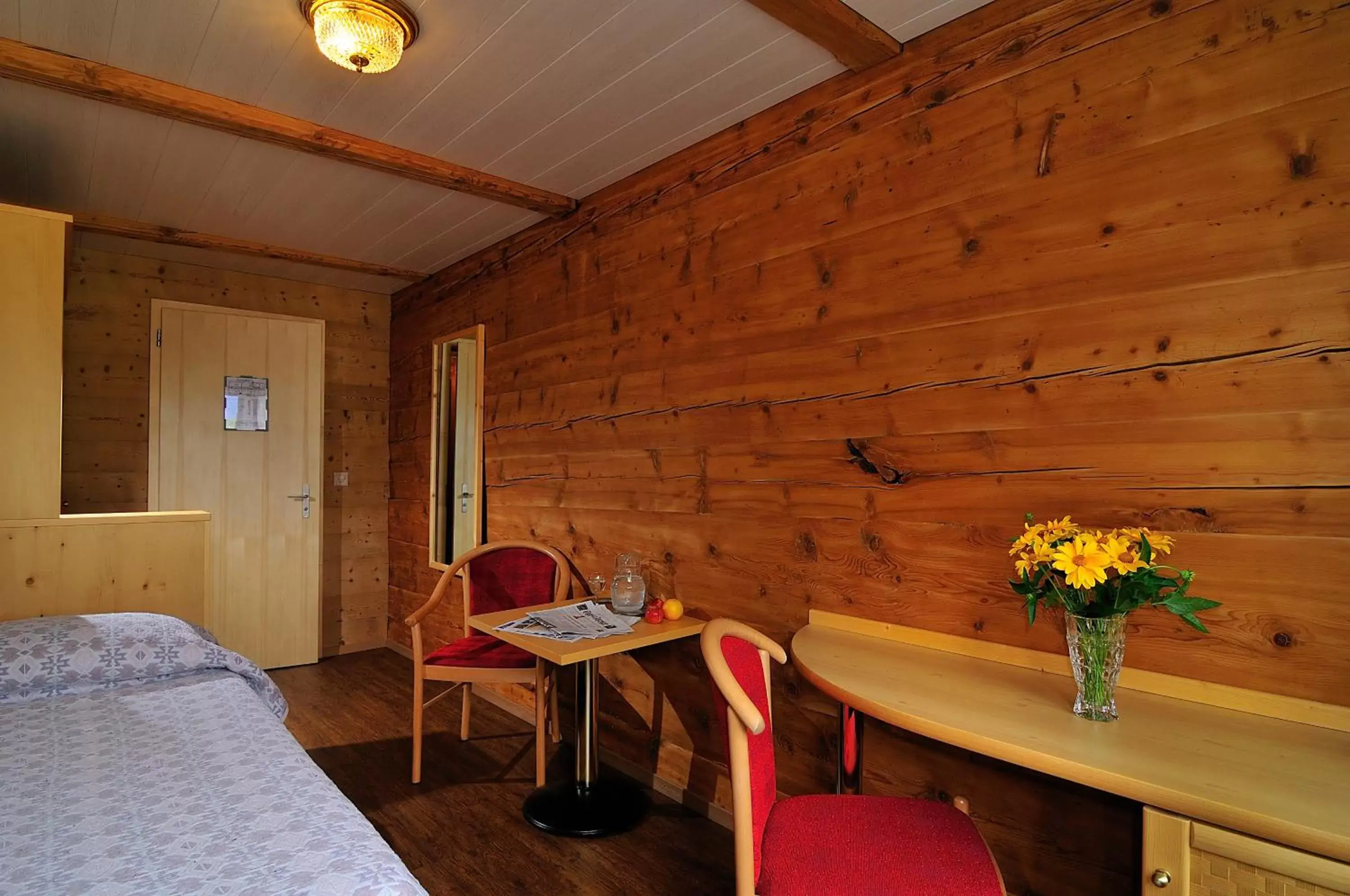 Standard Single Room in Hotel Chalet Swiss
