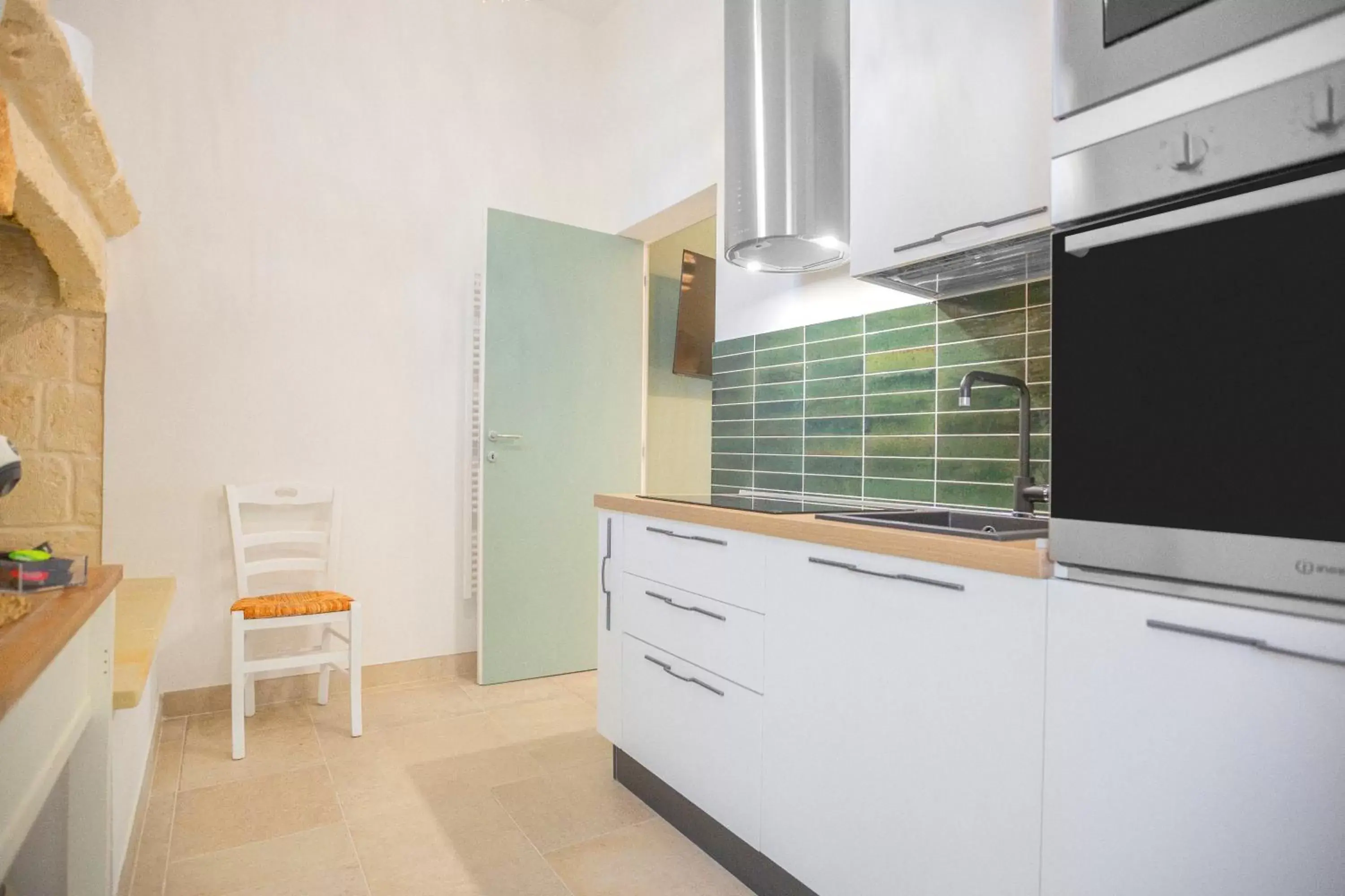 TV and multimedia, Kitchen/Kitchenette in Filia Solis - Old Town SUITEs & SPA