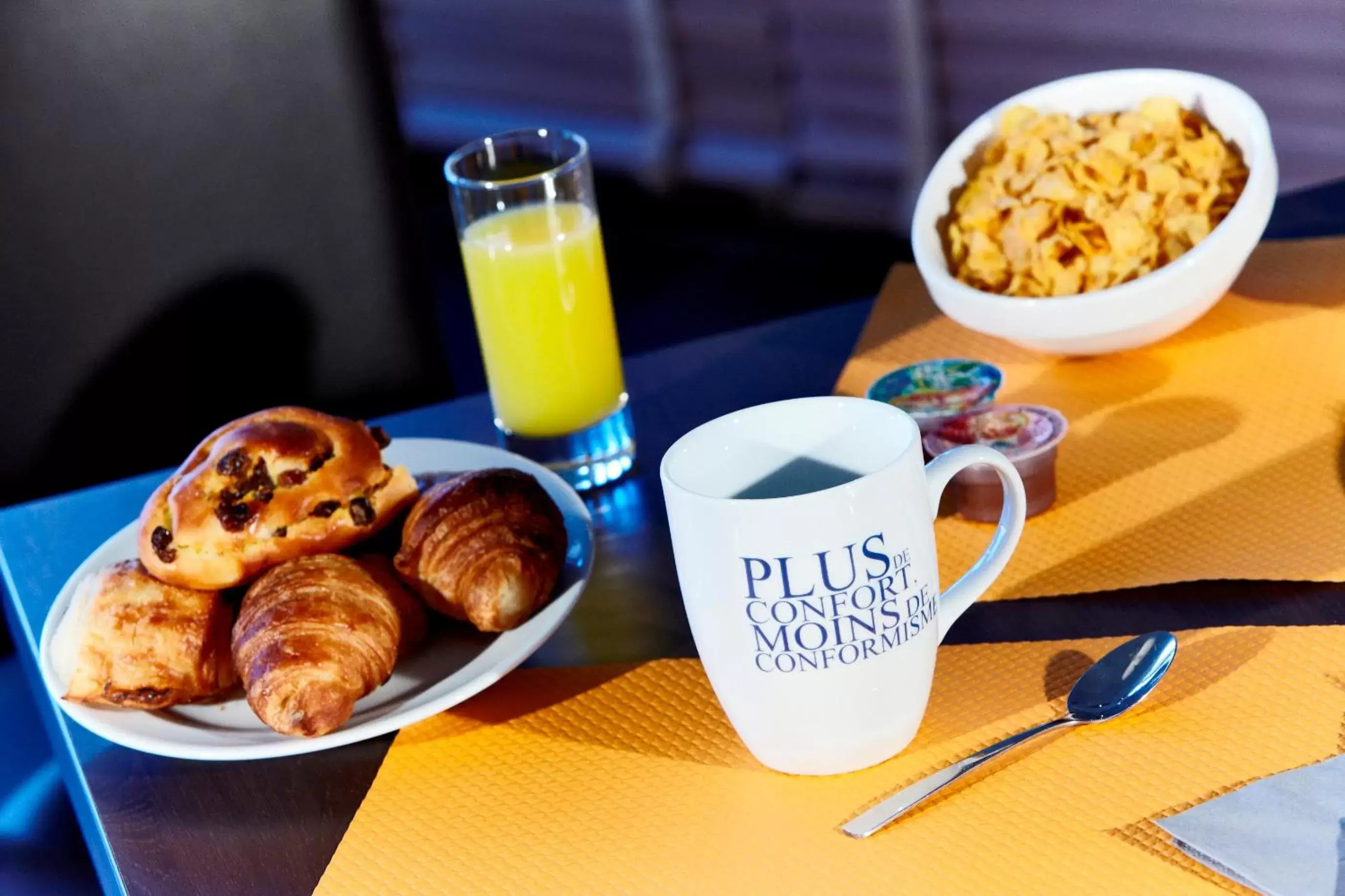 Buffet breakfast, Breakfast in Kyriad Angers Sud Ponts-De-Cé