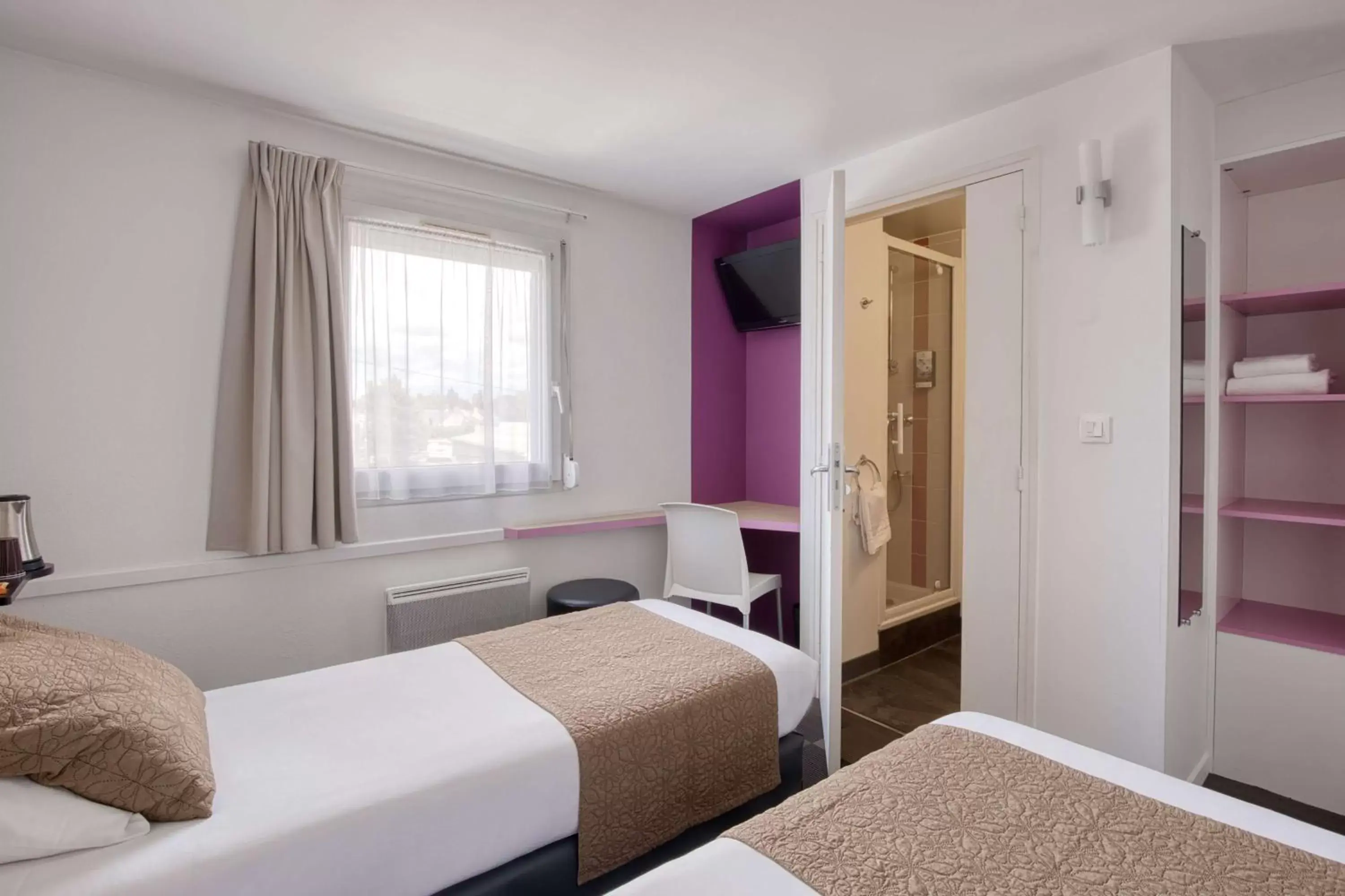 Photo of the whole room, Bed in Sure Hotel by Best Western Nantes Saint-Herblain
