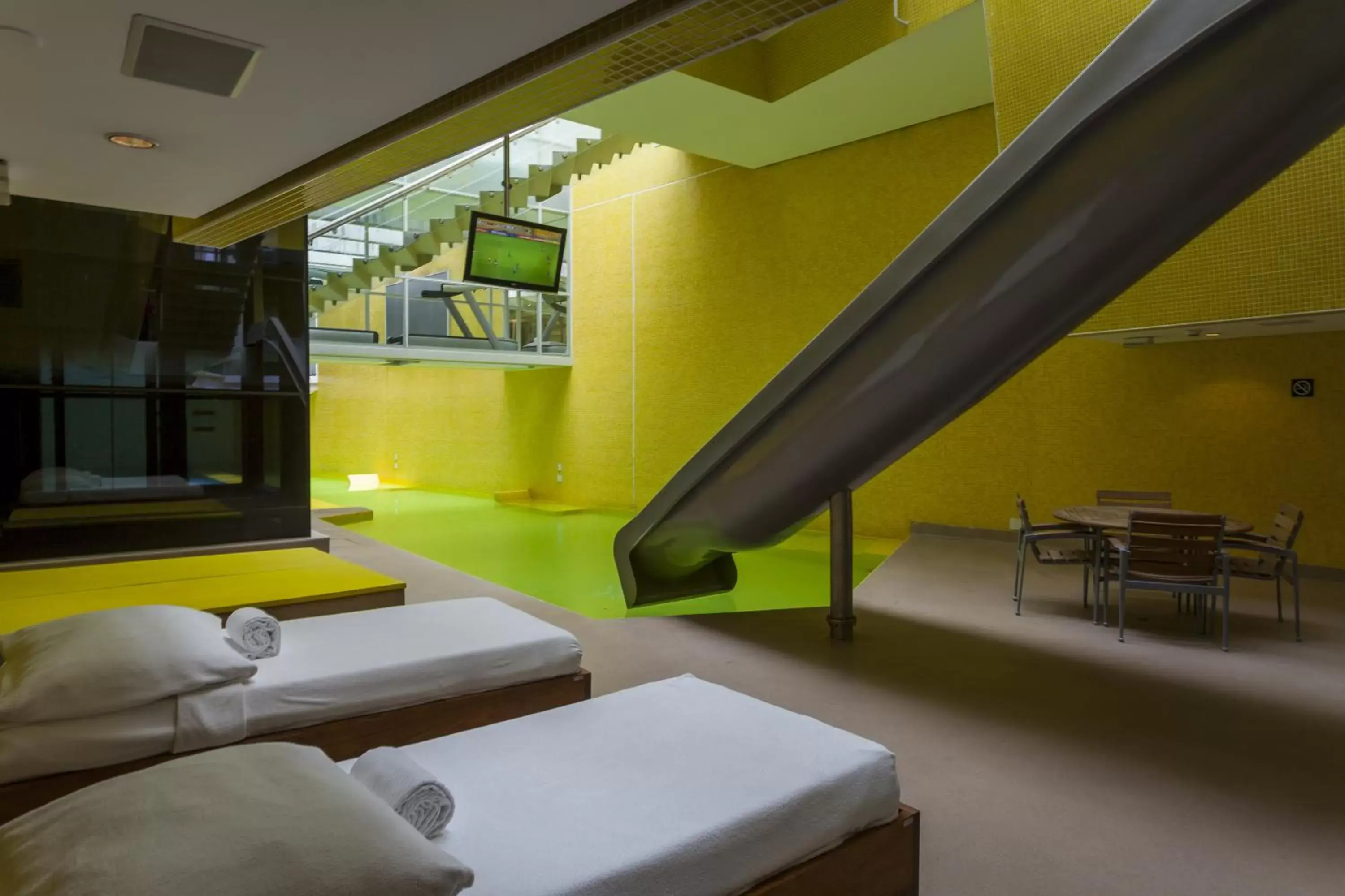 Massage, Bed in Hotel Unique Massage, Bed in Hotel Unique