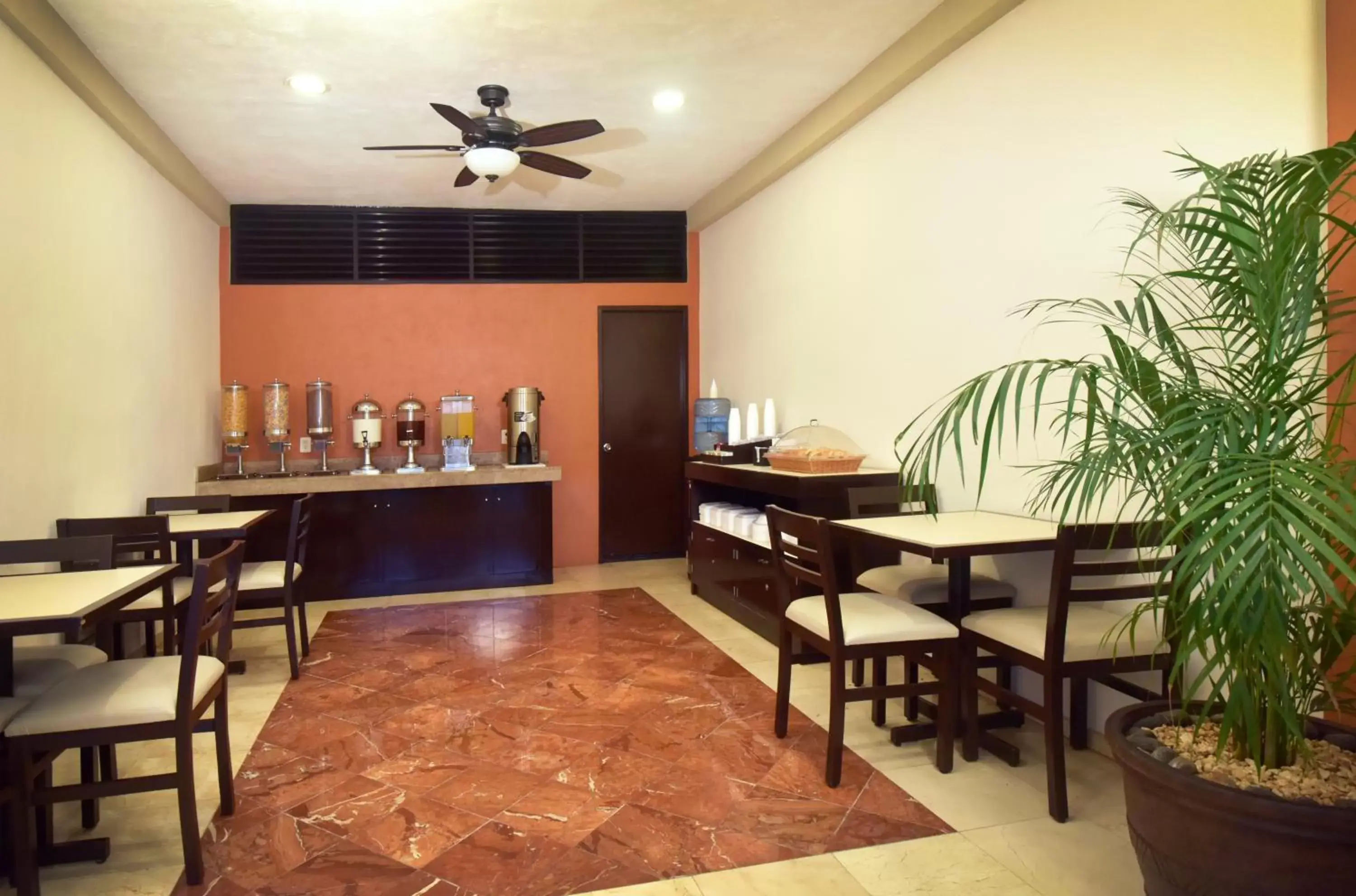 Dining area in Hotel Bonampak