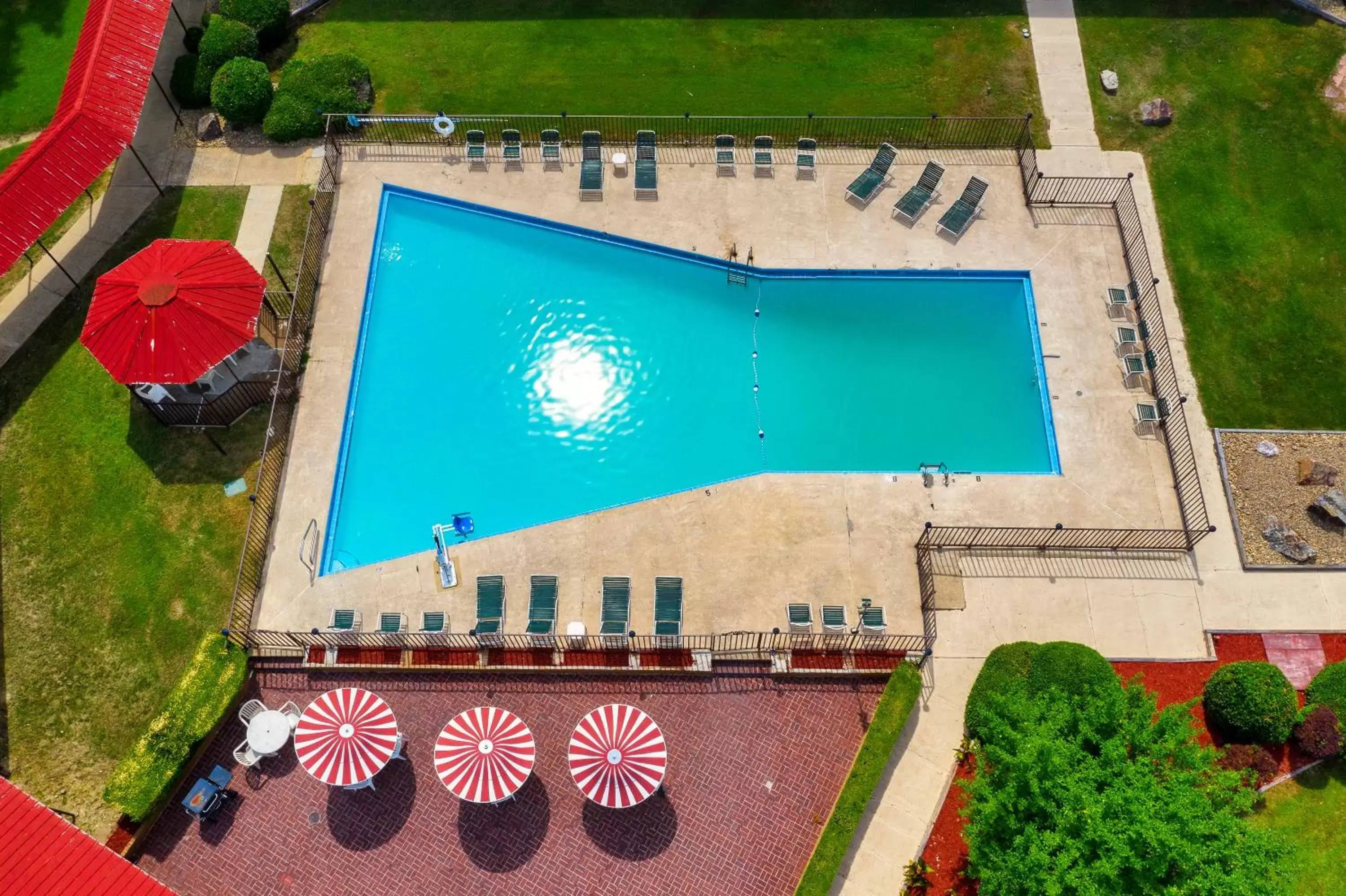 Swimming Pool in Red Roof Inn Hot Springs