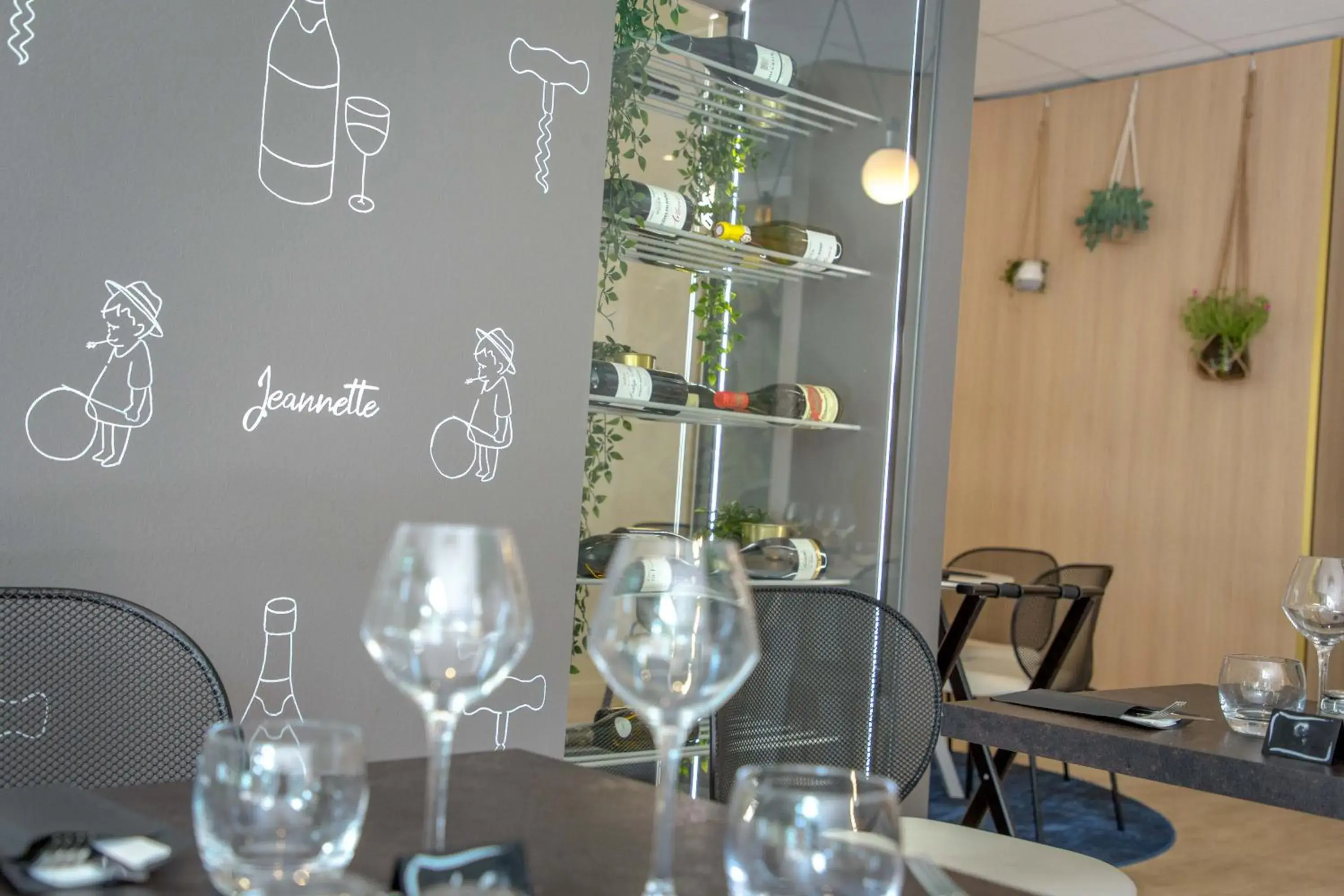 Restaurant/Places to Eat in Mercure Cavaillon