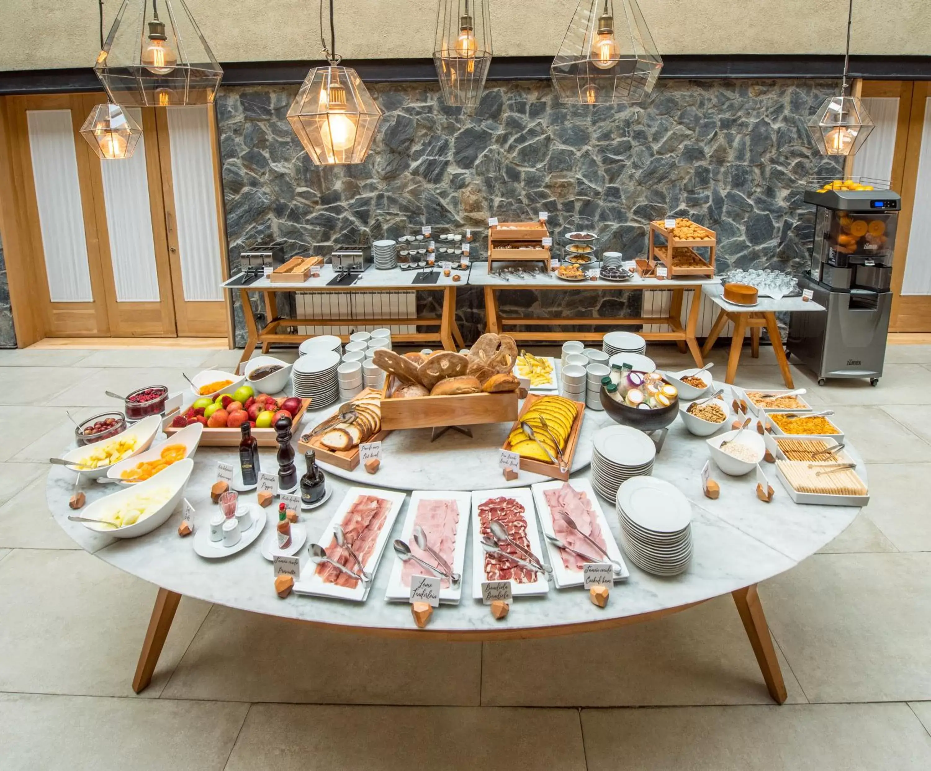 Food and drinks in Las Hayas Ushuaia Resort