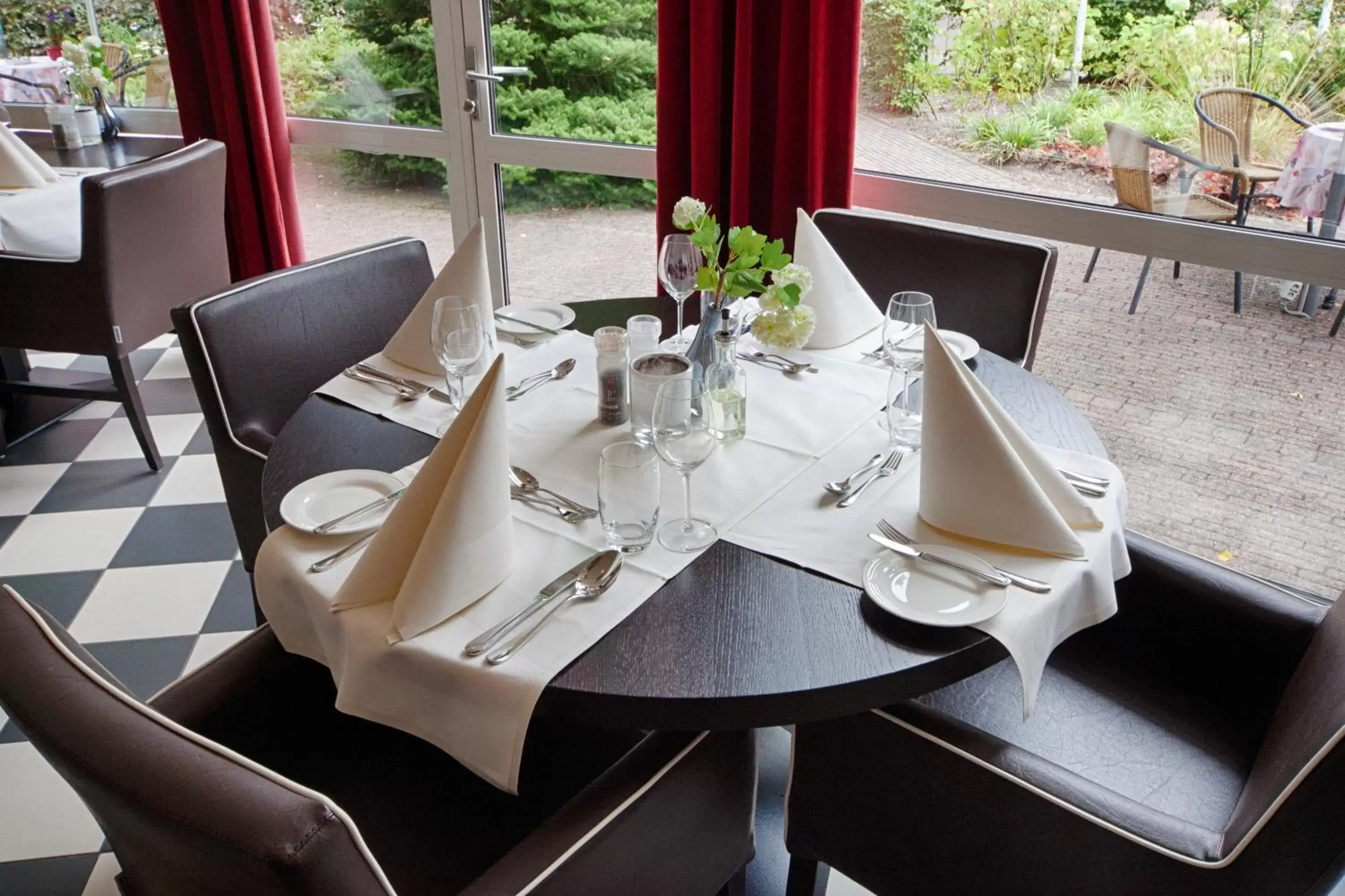 Restaurant/Places to Eat in Fletcher Hotel Restaurant Veldenbos