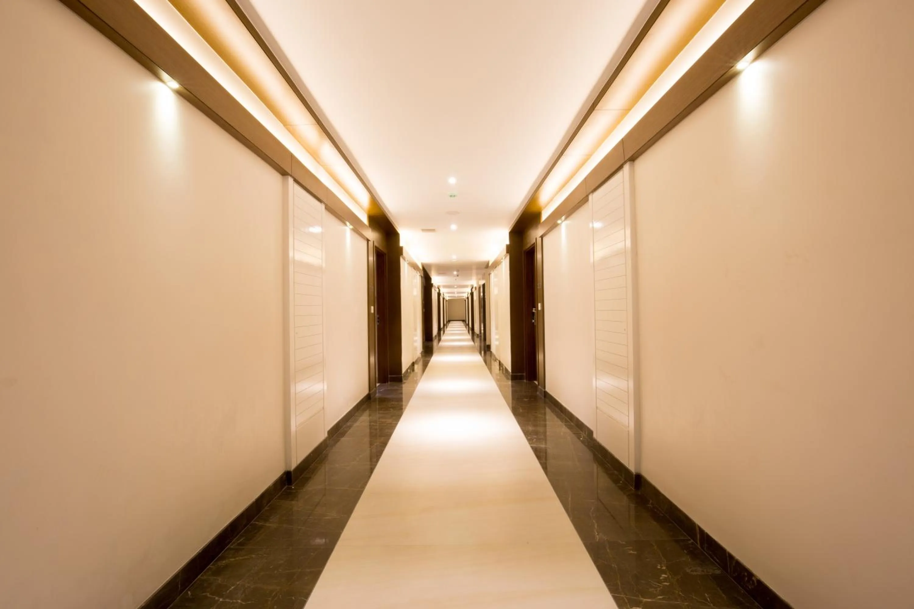 Area and facilities in Kiscol Grands Hotel