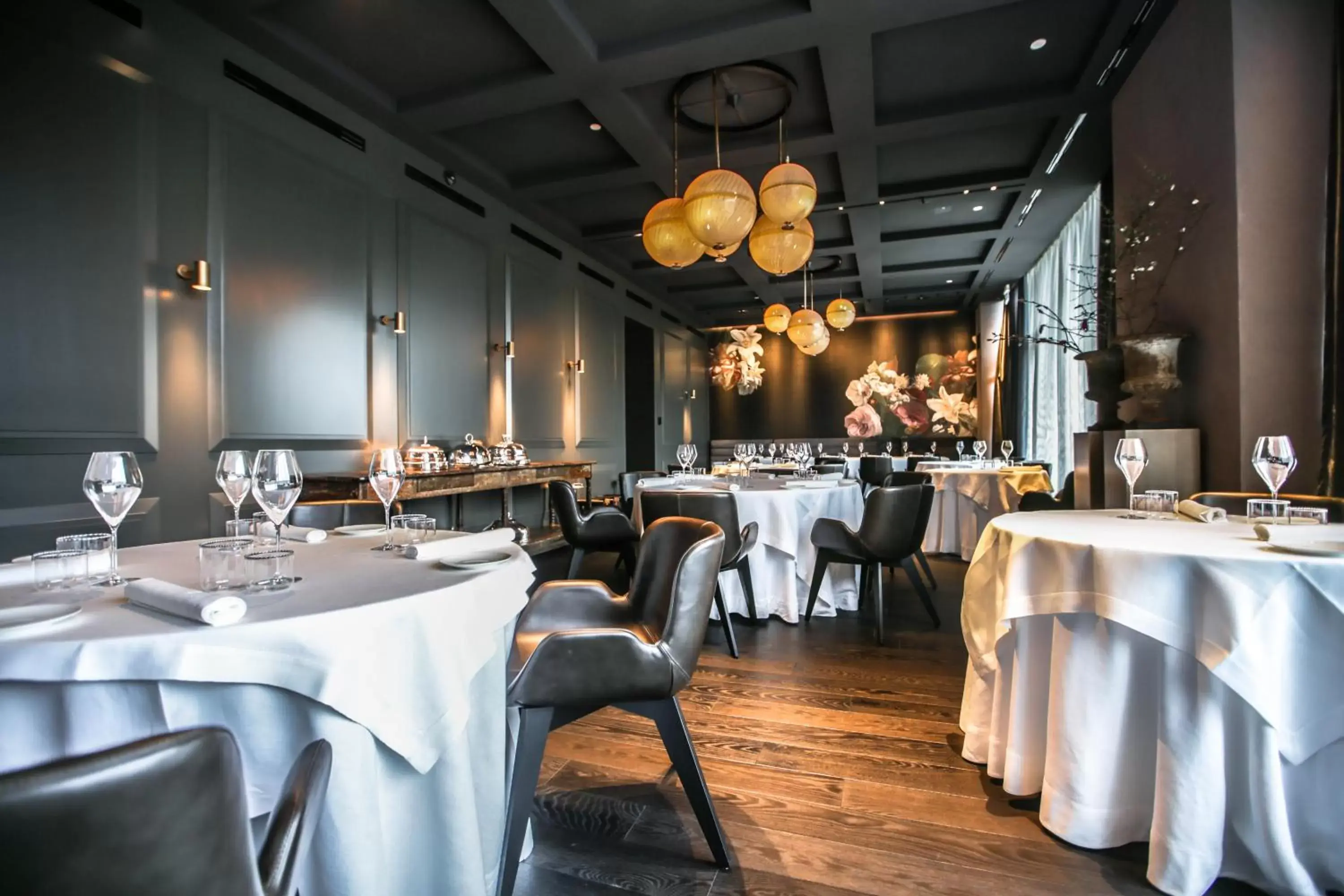 Restaurant/Places to Eat in Hotel VIU Milan