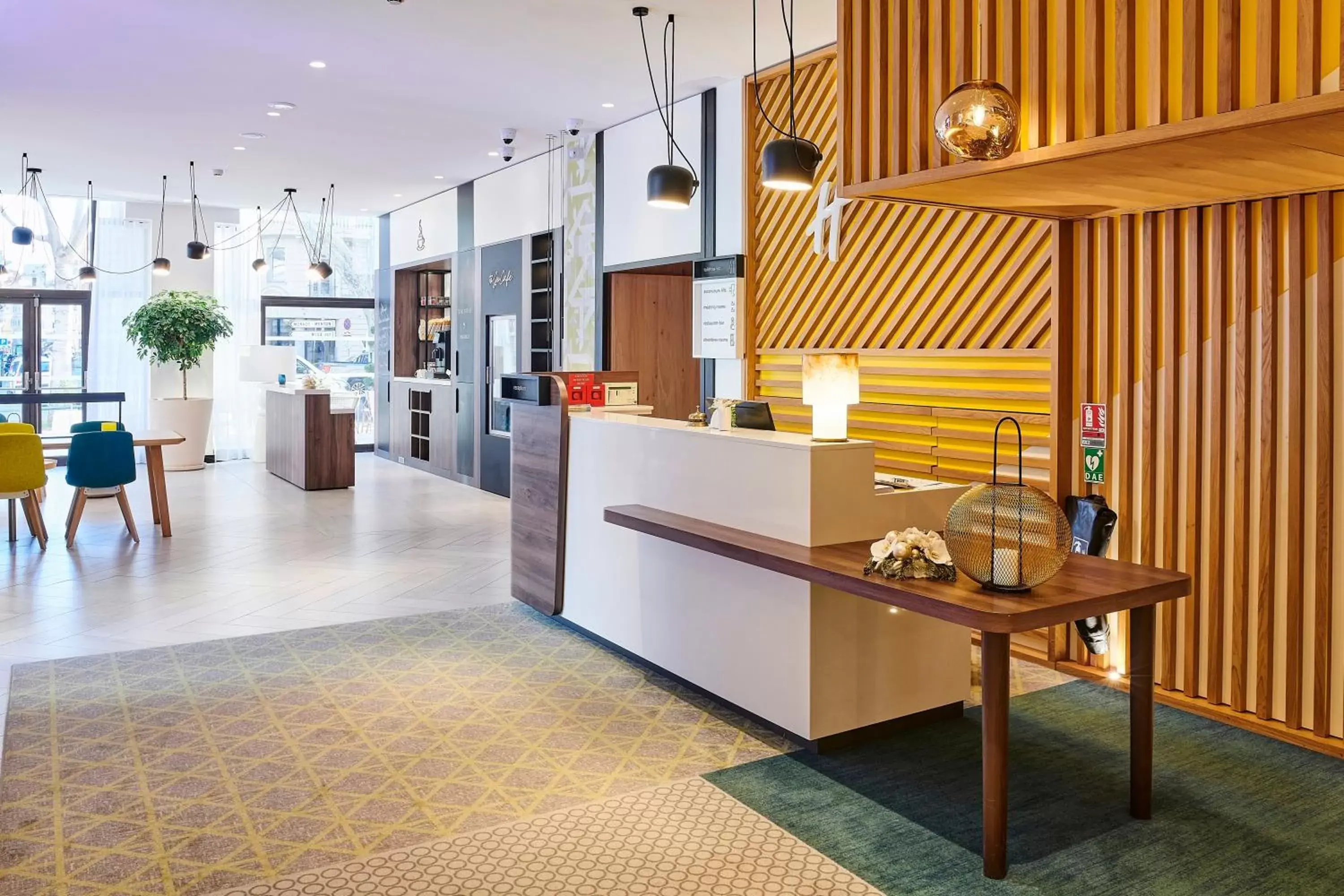 Property building in Holiday Inn Nice by IHG Property building in Holiday Inn Nice by IHG