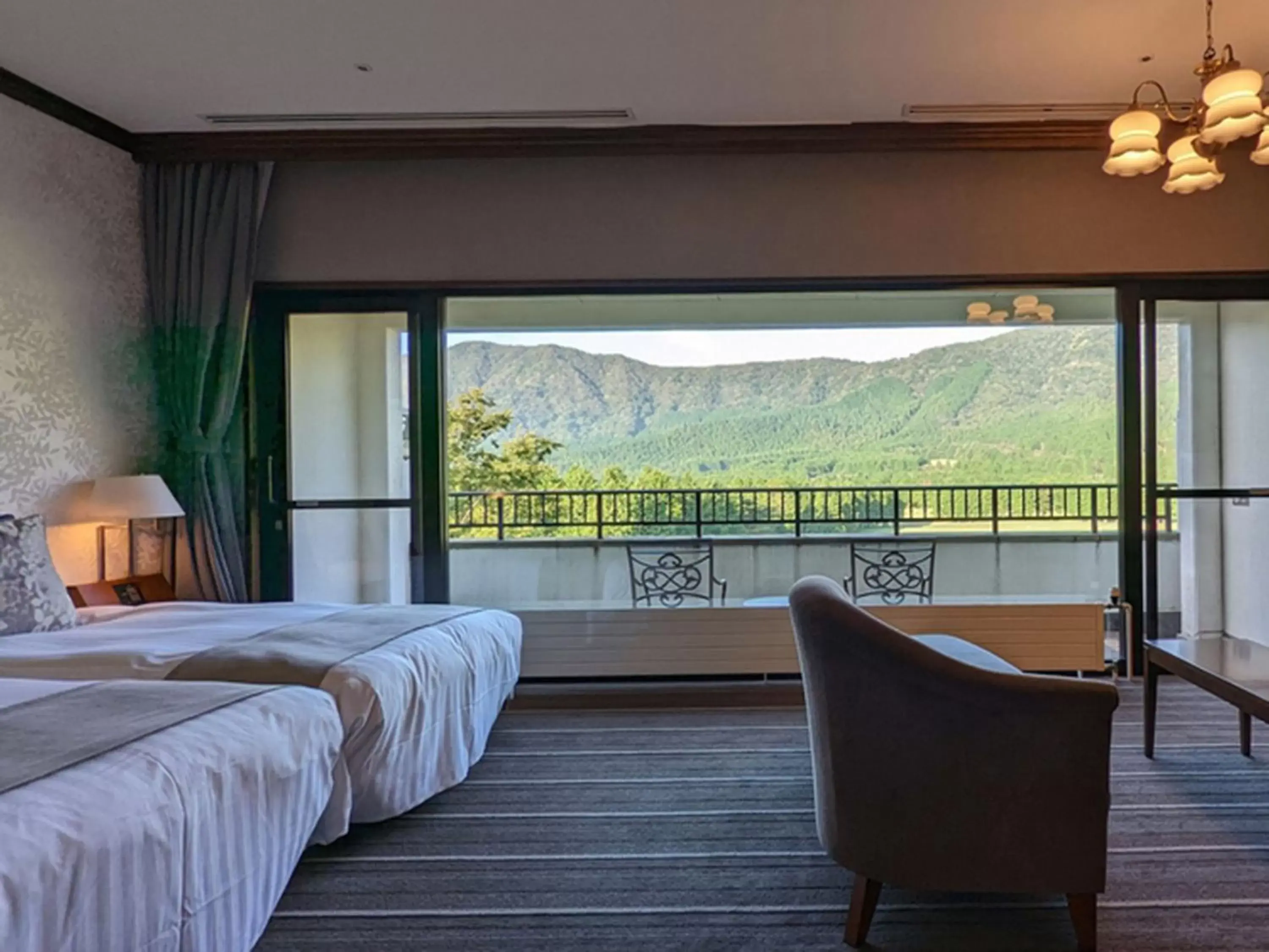 Photo of the whole room, Mountain View in Hakone Sengokuhara Prince Hotel