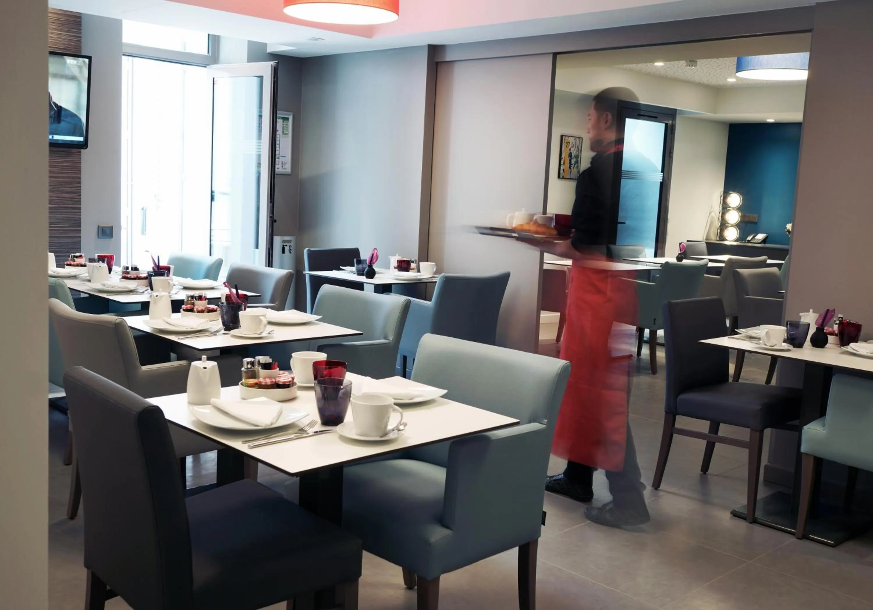Restaurant/places to eat in Alex Hotel & Spa