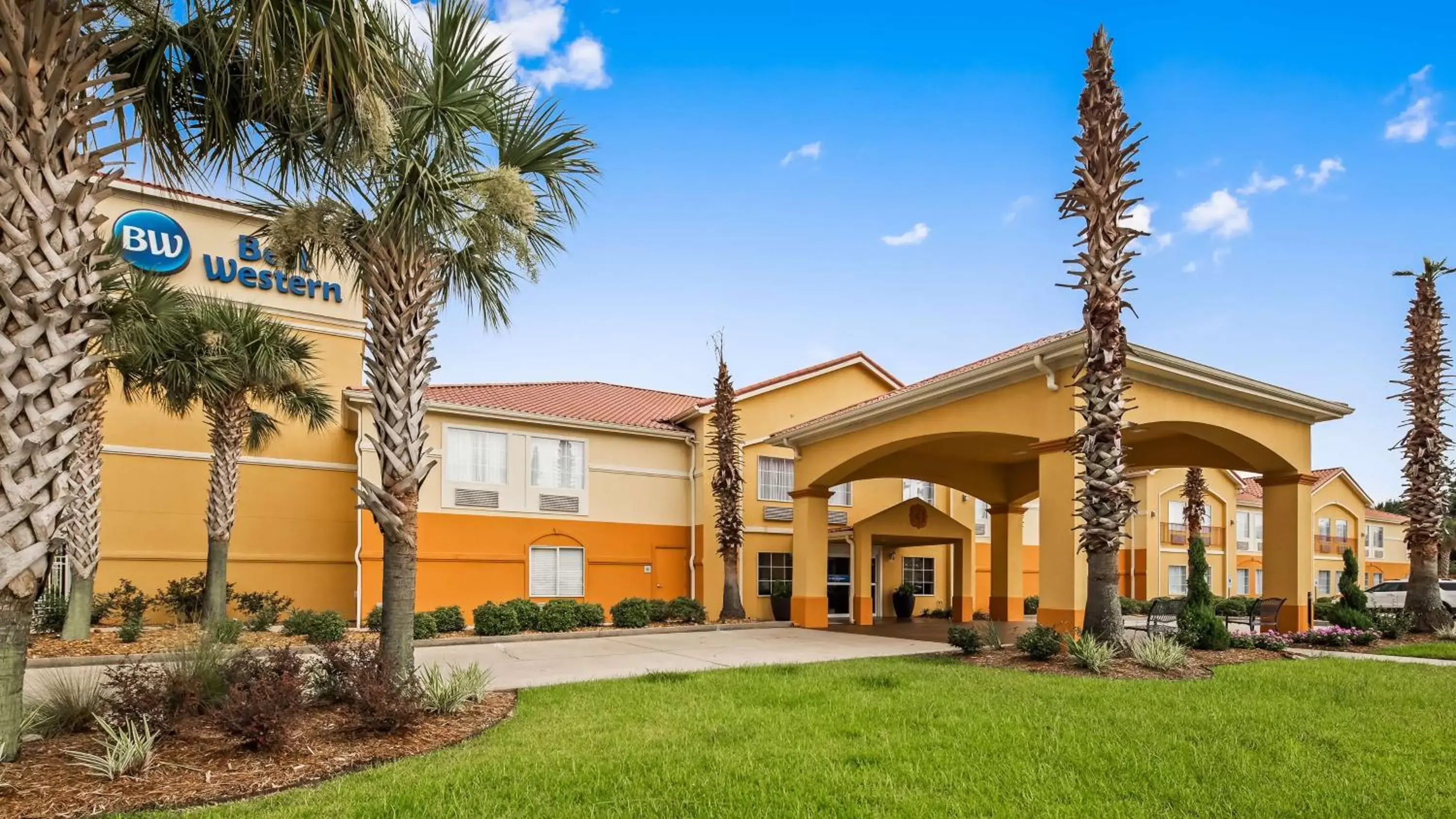 Property building in Best Western Lafayette Inn Property building in Best Western Lafayette Inn