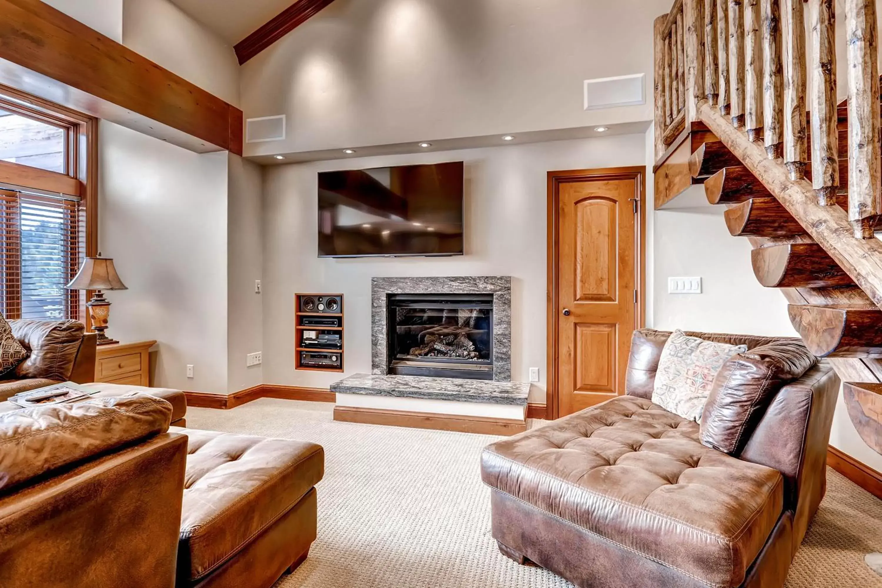 Living room, Seating Area in Lion Square Lodge