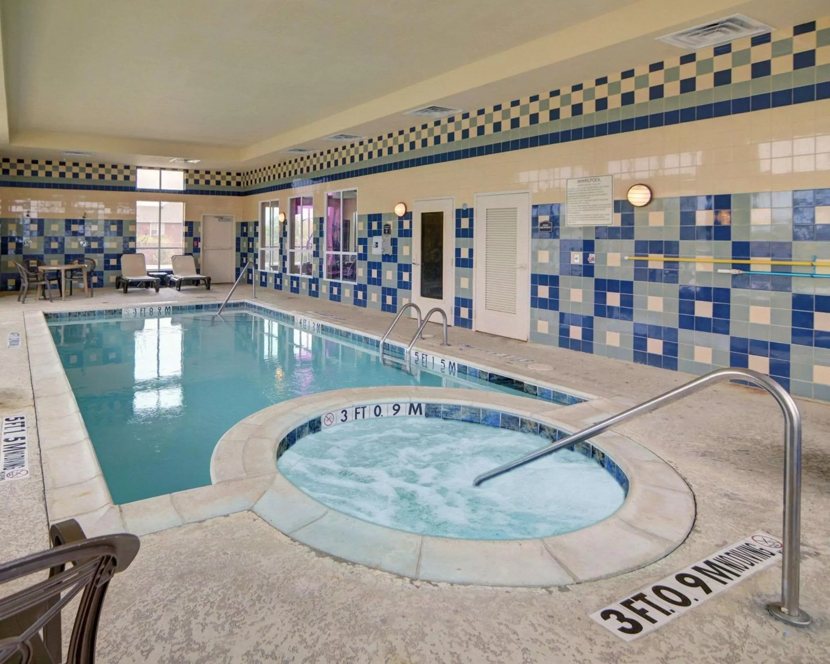 On site, Swimming Pool in Comfort Inn & Suites Near Lake Lewisville