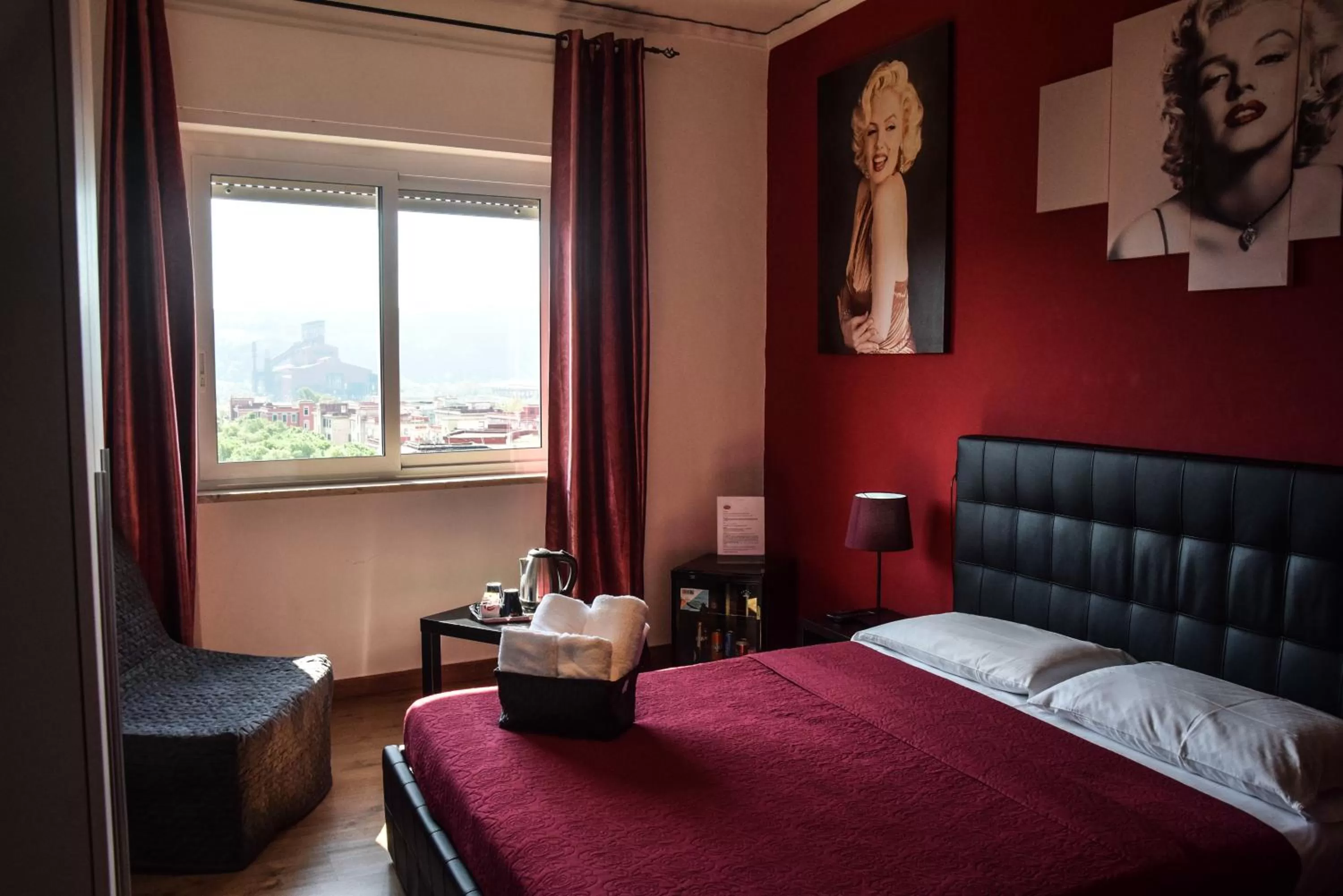 Bedroom, Bed in Hotel Kennedy