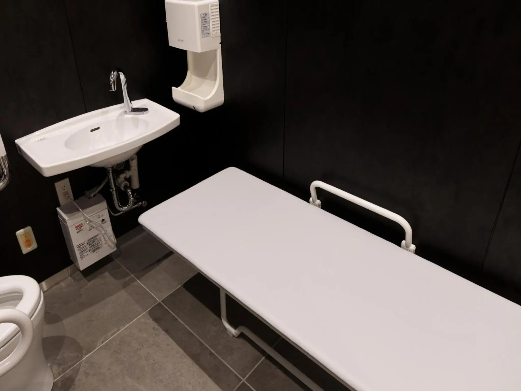 Toilet, Bathroom in LIBER HOTEL AT UNIVERSAL STUDIOS JAPAN