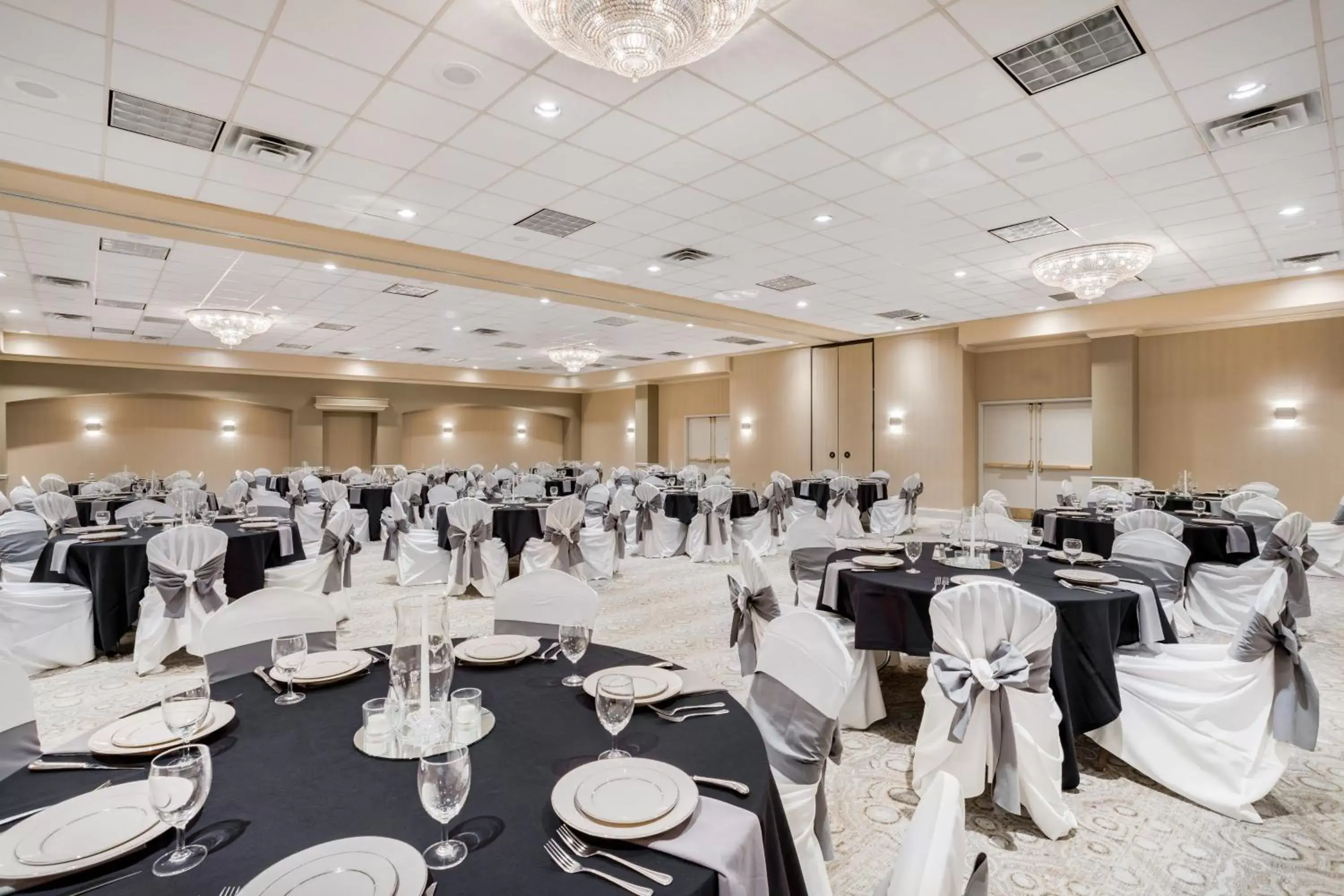 Banquet/Function facilities, Banquet Facilities in Holiday Inn Lafayette-City Centre, an IHG Hotel