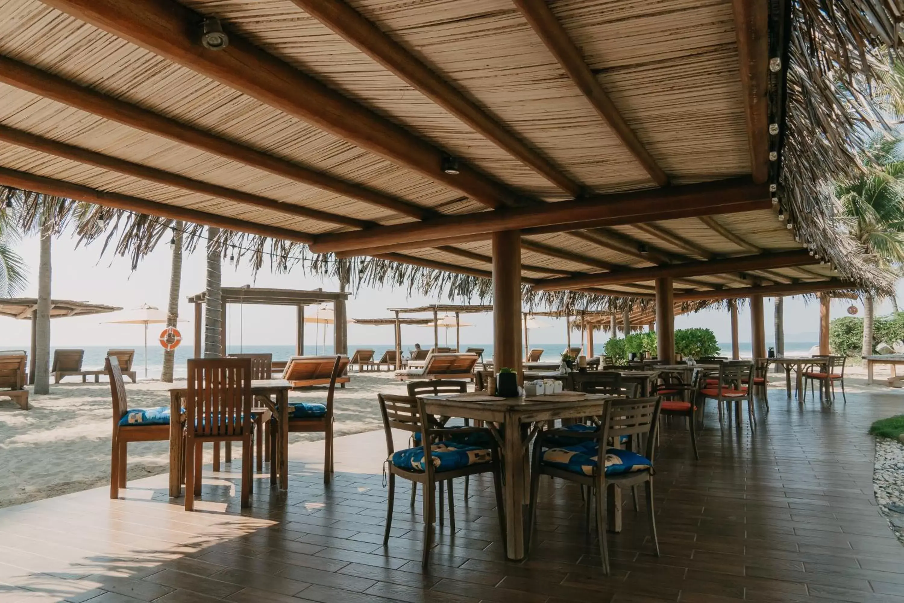 Area and facilities, Restaurant/Places to Eat in Las Palmas Luxury Villas