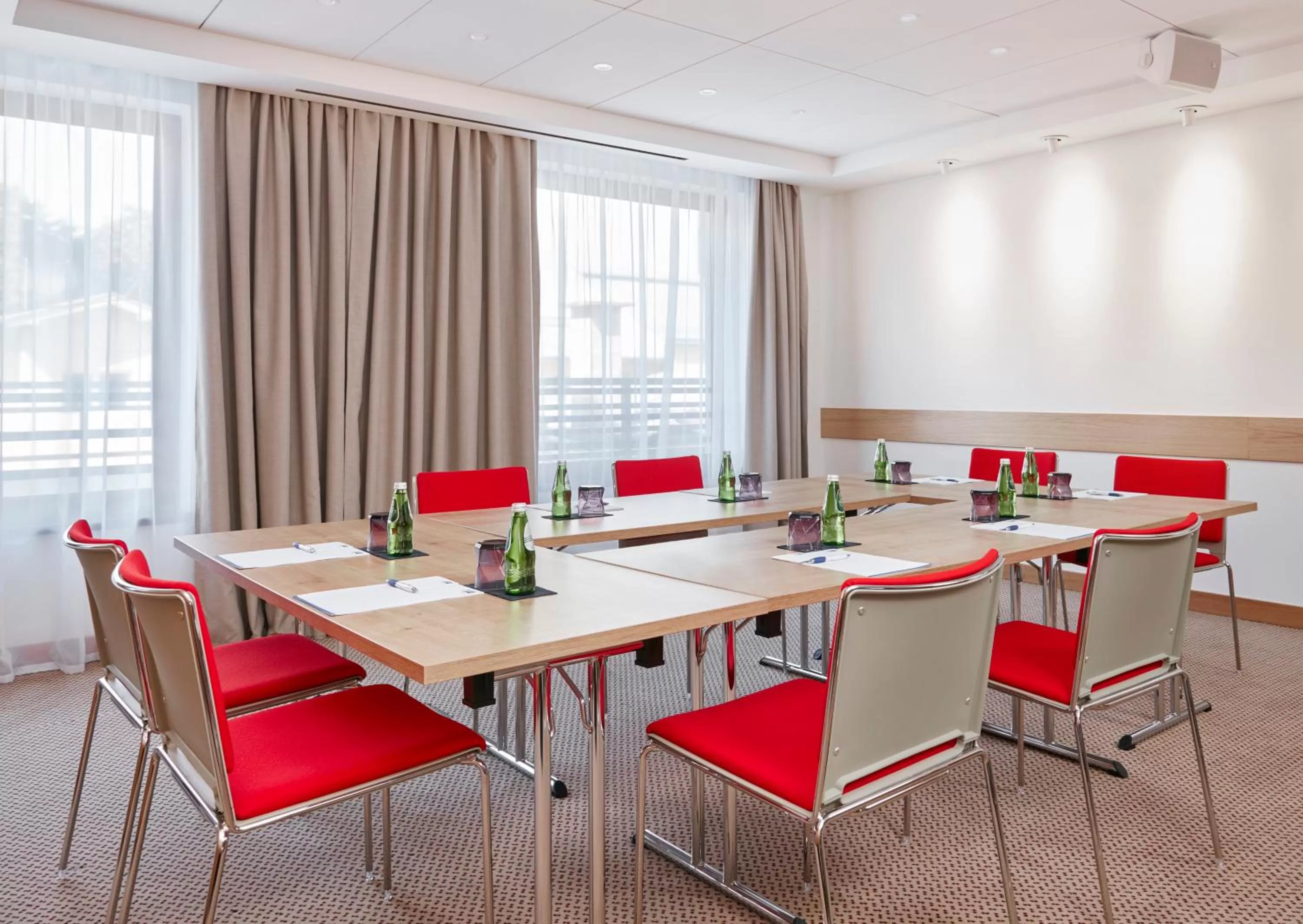Meeting/conference room in Holiday Inn Express Belgrade - City, an IHG Hotel