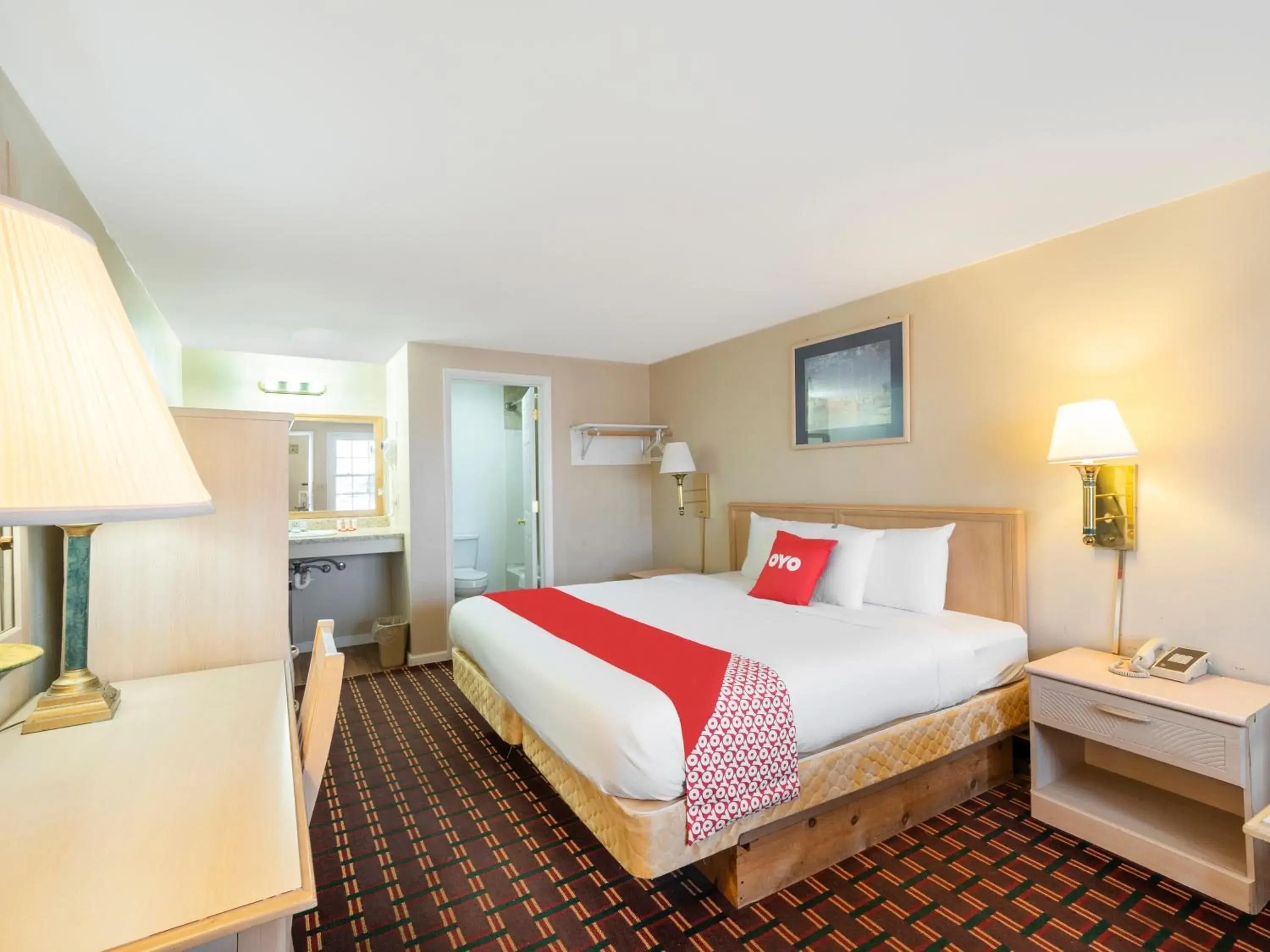 Bedroom, Bed in OYO Hotel Starlite Seneca Falls