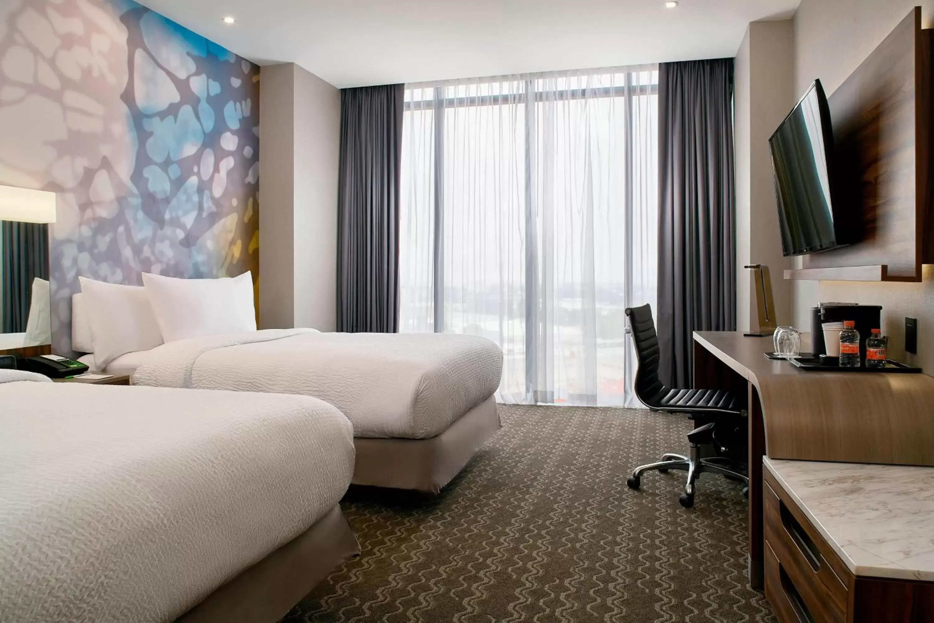Photo of the whole room, Bed in Courtyard by Marriott Mexico City Toreo