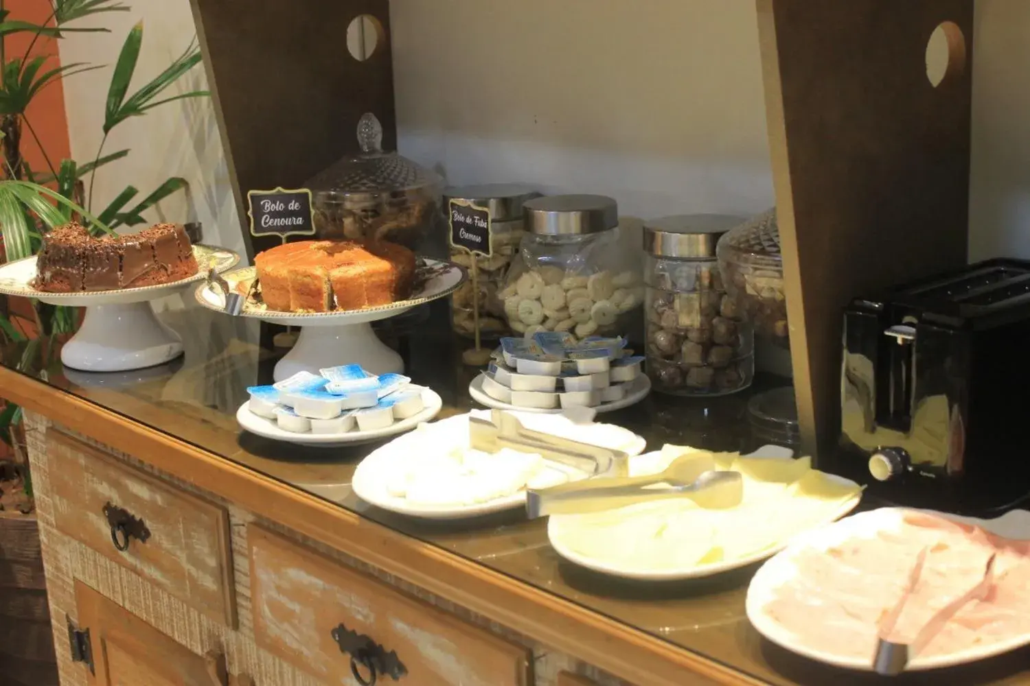 Breakfast in VOA Hotel Rezende Breakfast in VOA Hotel Rezende