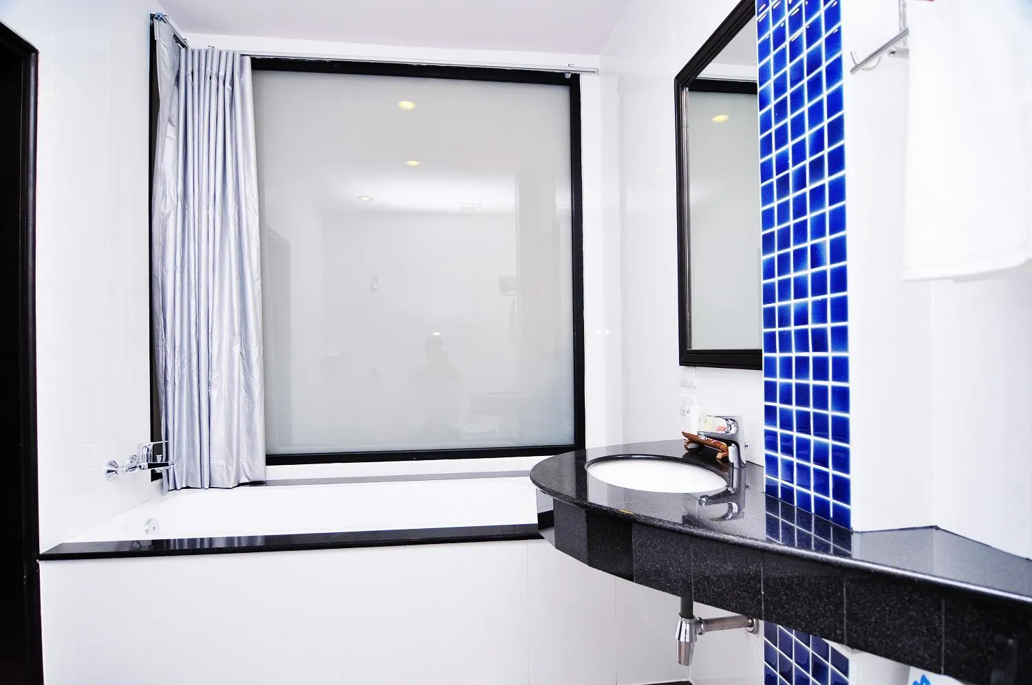 Shower in The BluEco Hotel SHA Plus