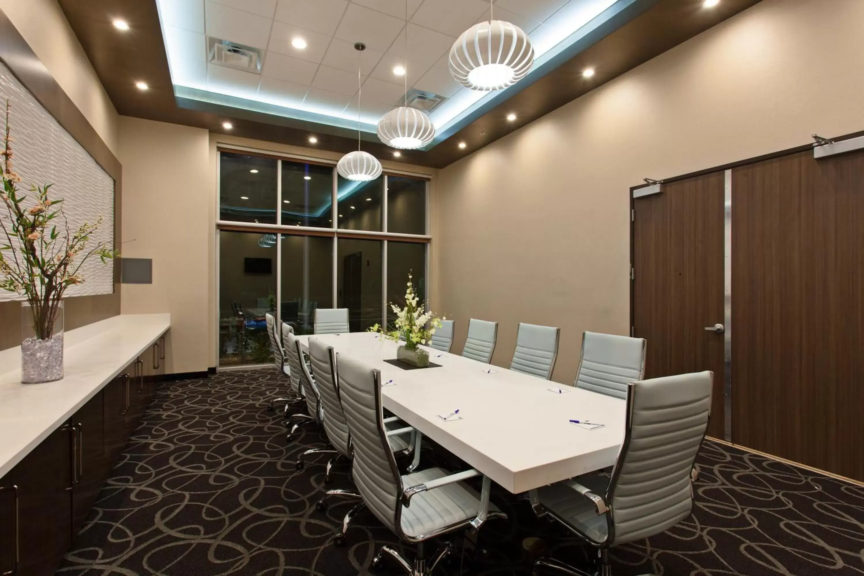 Meeting/conference room in Holiday Inn Express North Hollywood - Burbank Area, an IHG Hotel