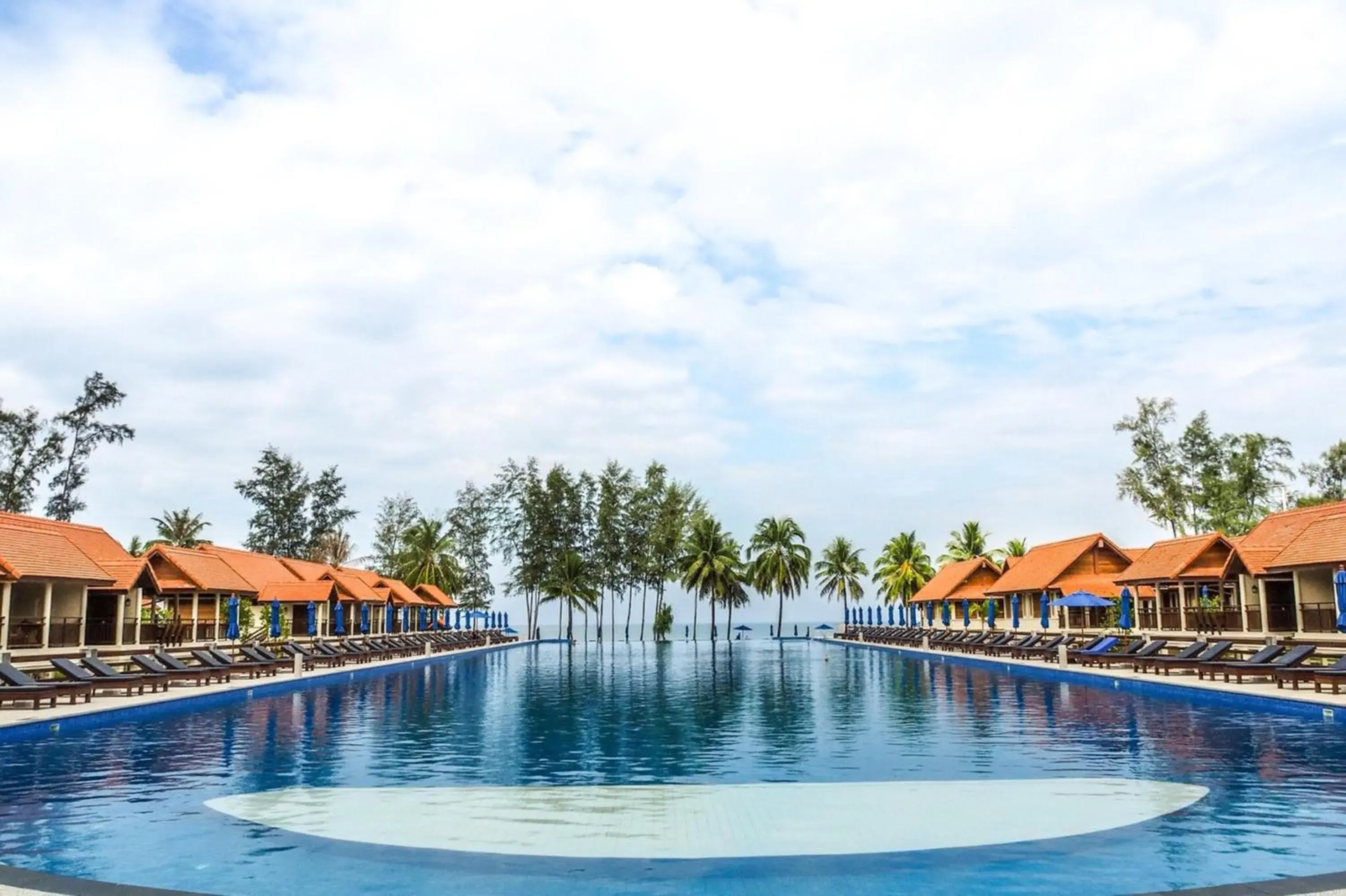 Swimming Pool in Le Menara Khao Lak Swimming Pool in Le Menara Khao Lak