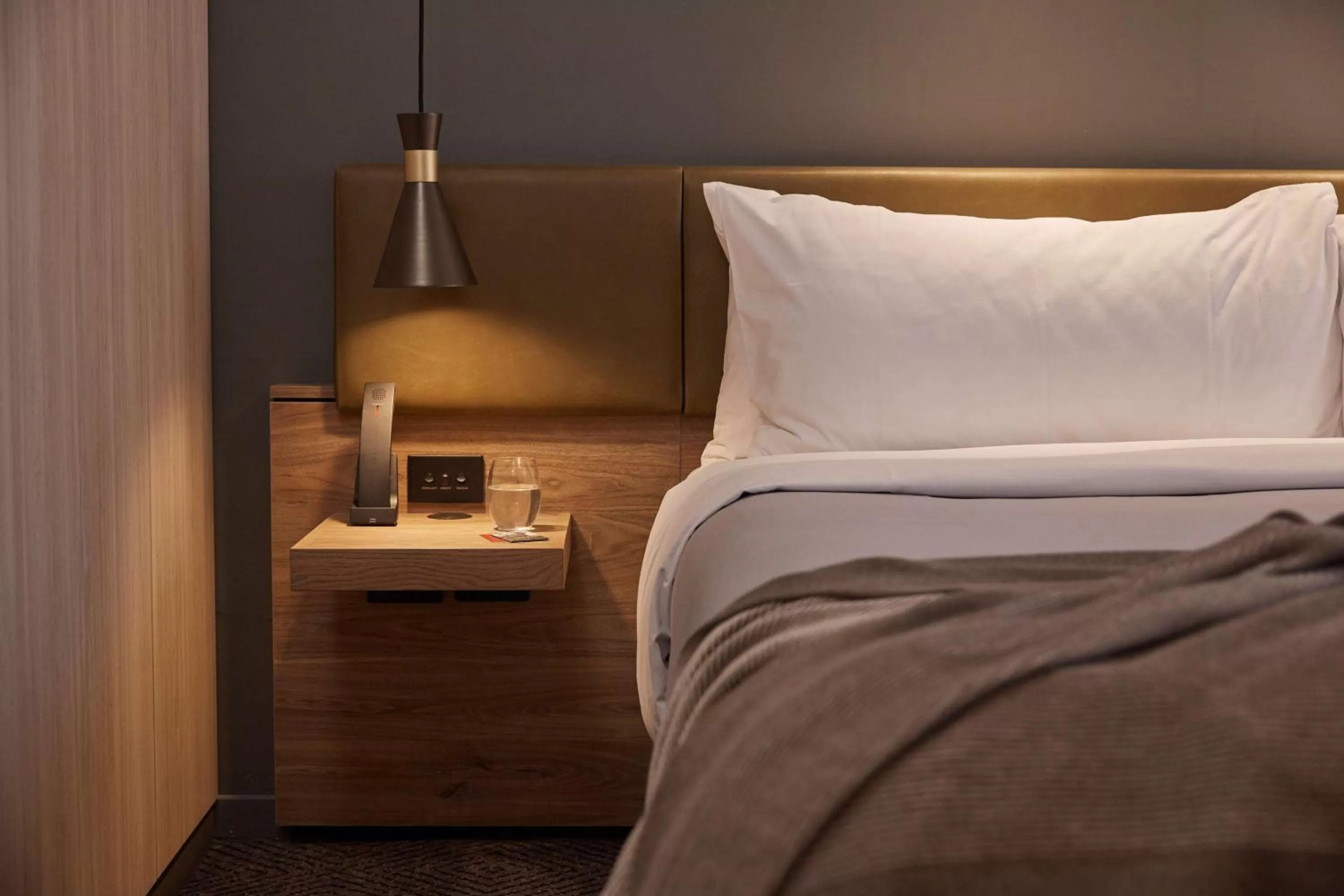 Bedroom, Bed in Rydges Melbourne