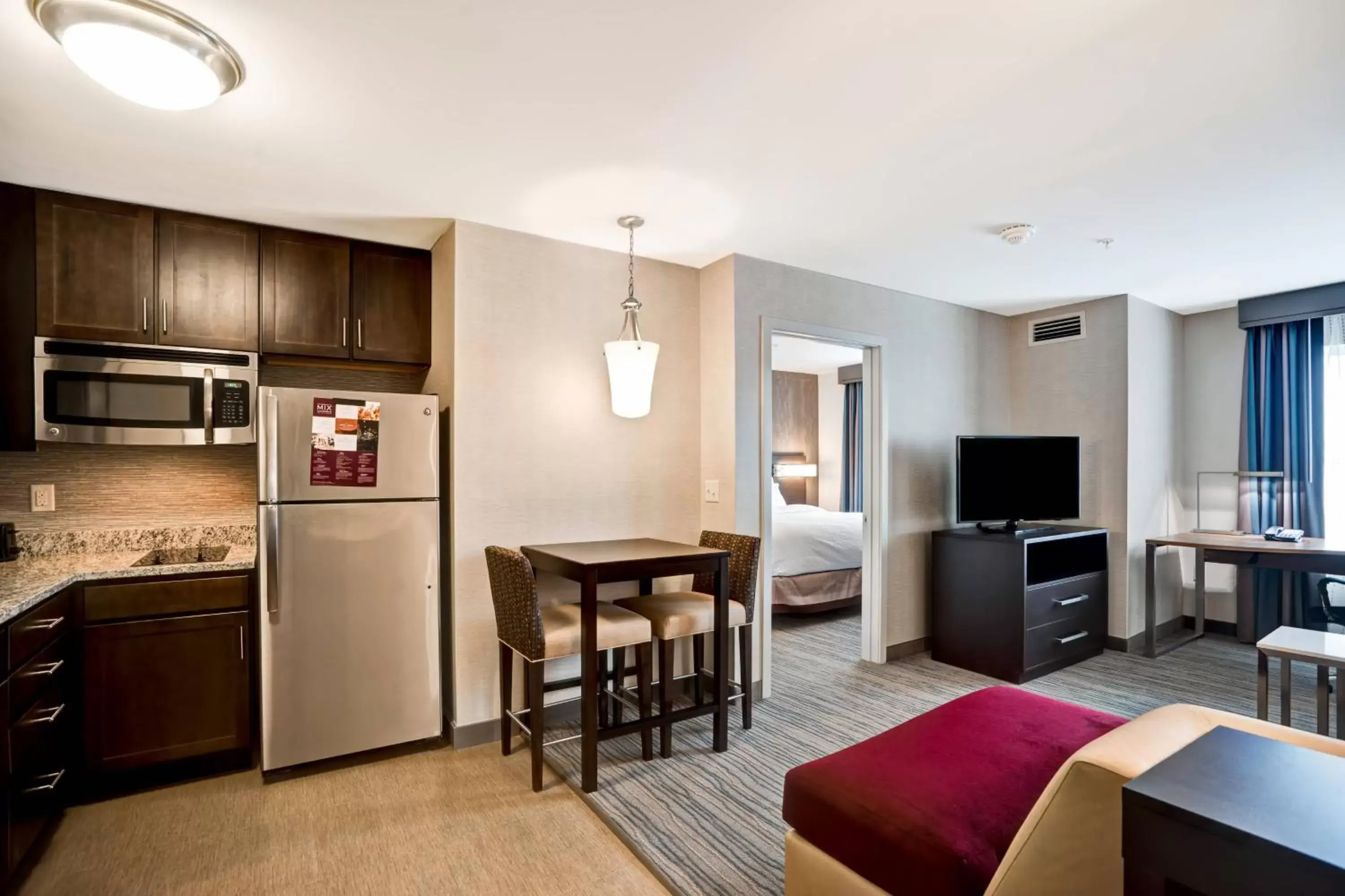 Bedroom, Dining Area in Residence Inn by Marriott Hamilton