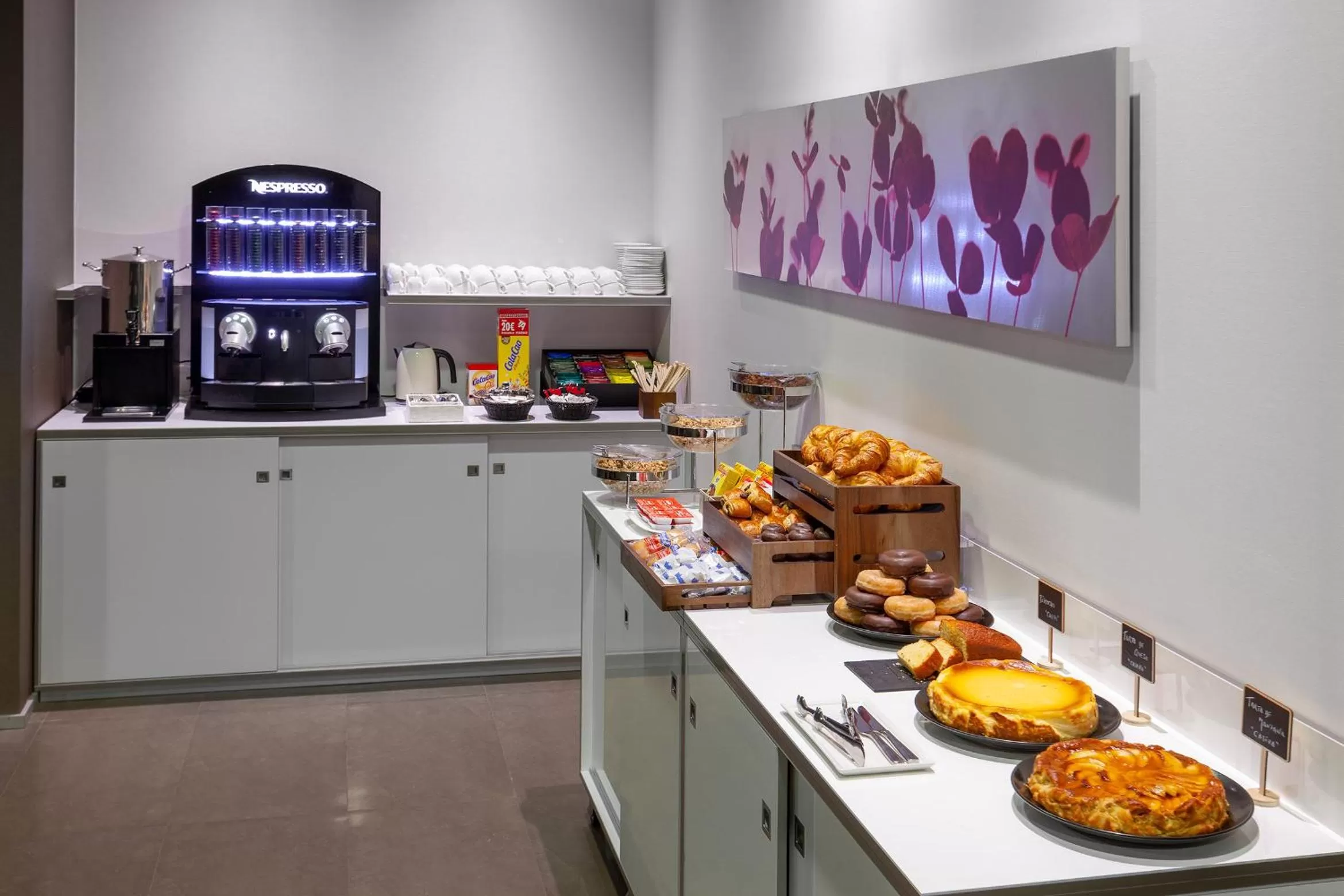 Buffet breakfast in Sercotel Hola Tafalla