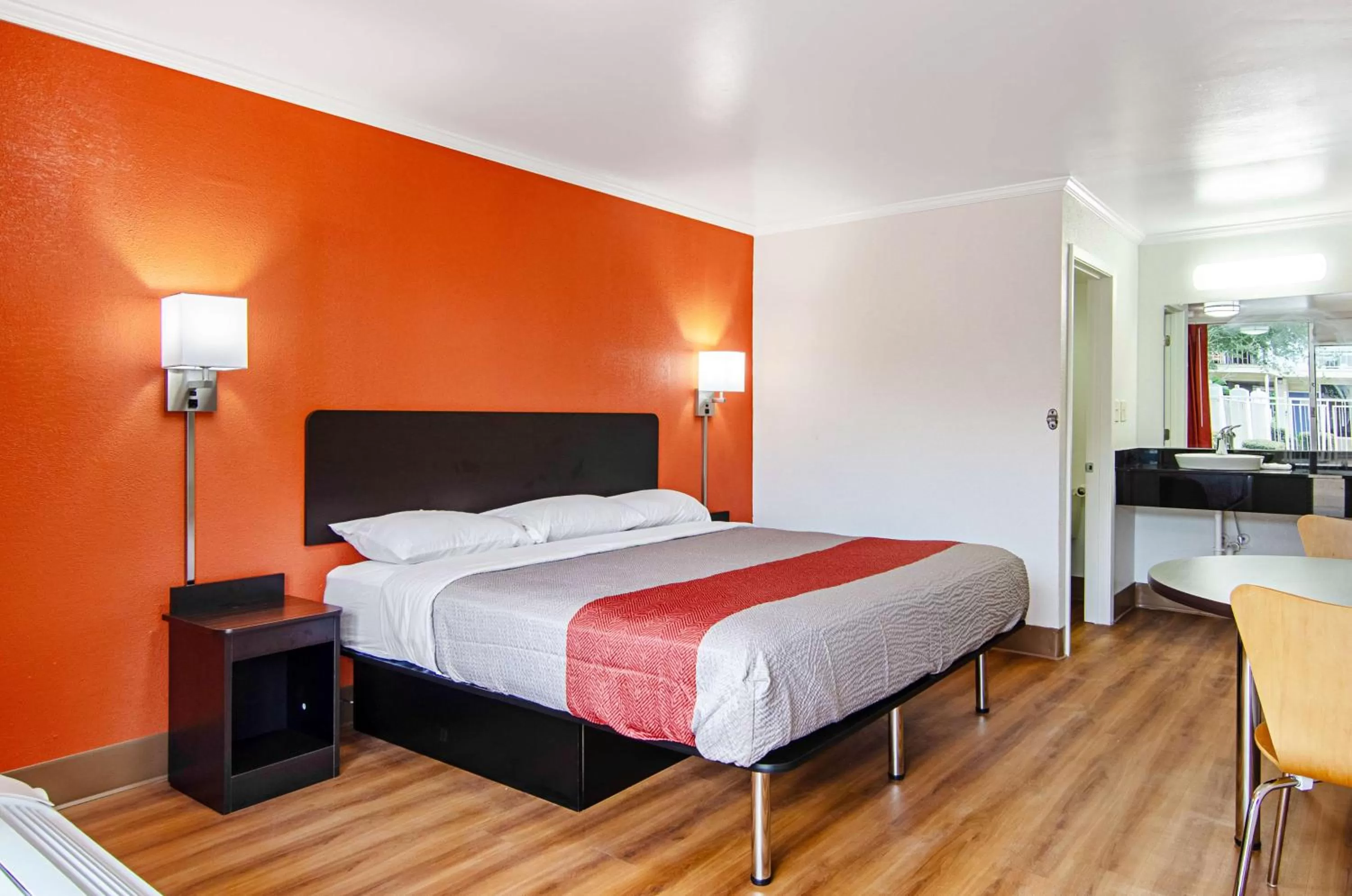 Photo of the whole room, Bed in Motel 6-Bay Minette, AL