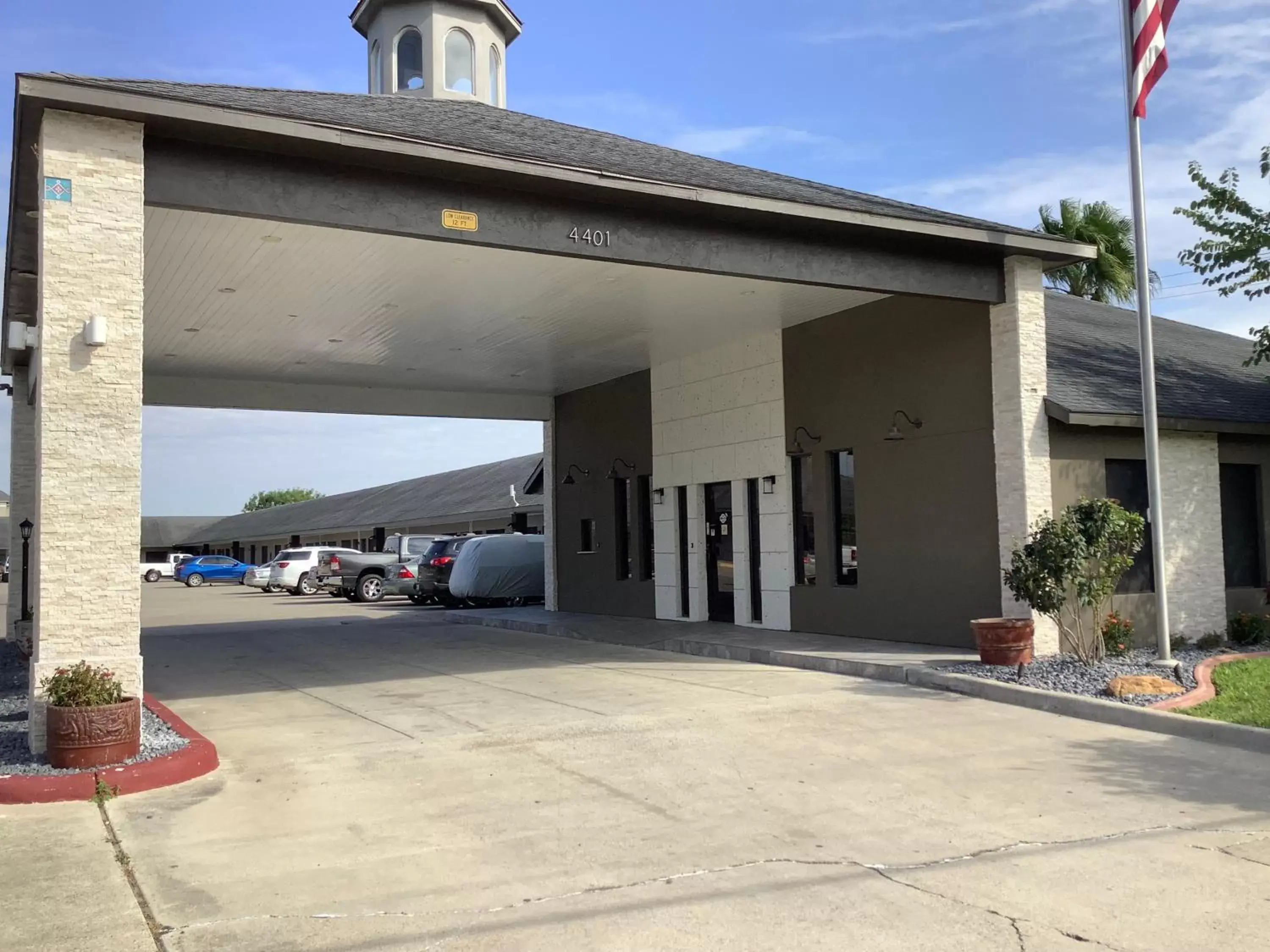 Property building in Americas Best Value Inn Harlingen