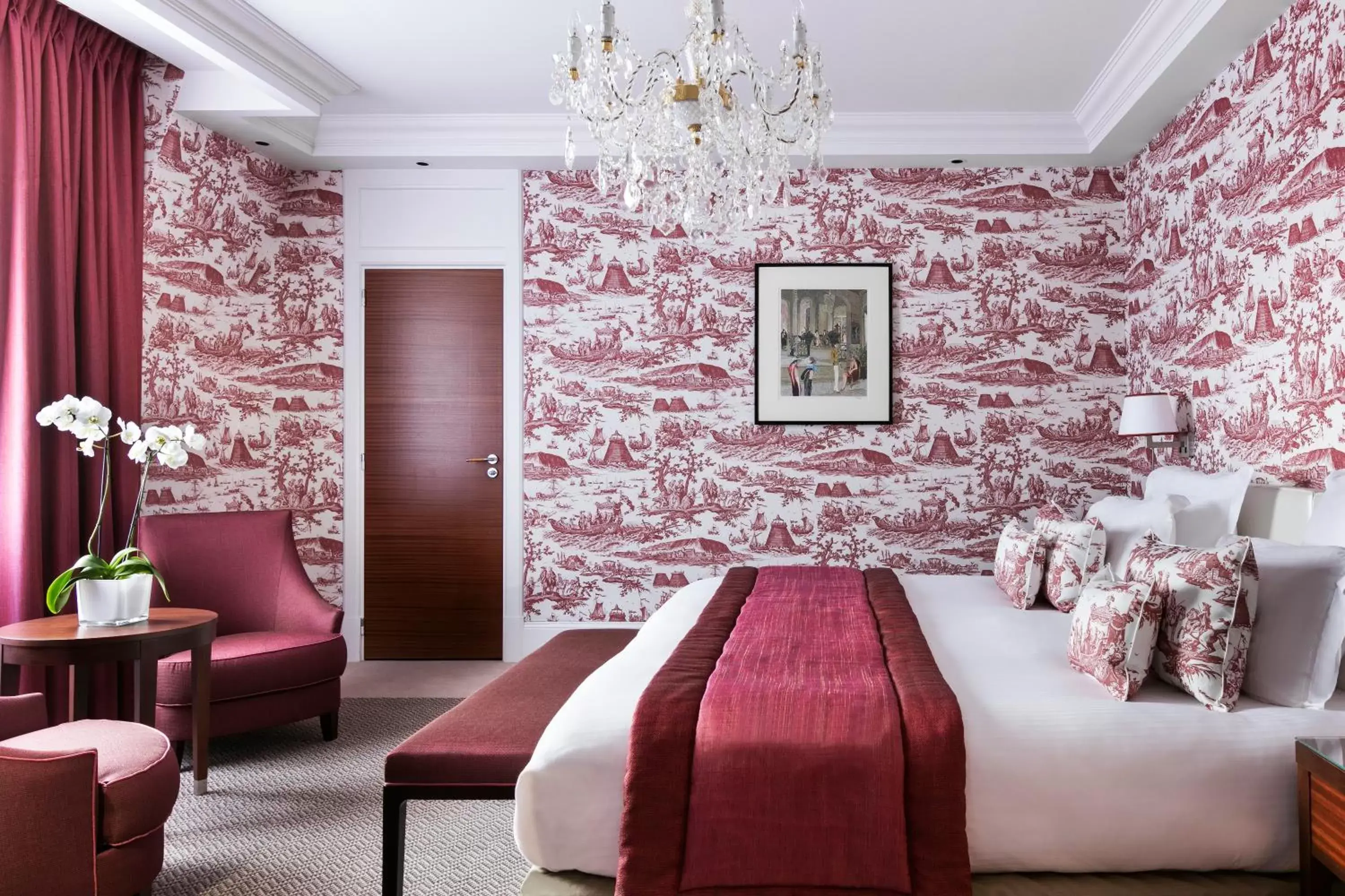 Bedroom in Hôtel Barrière Le Normandy