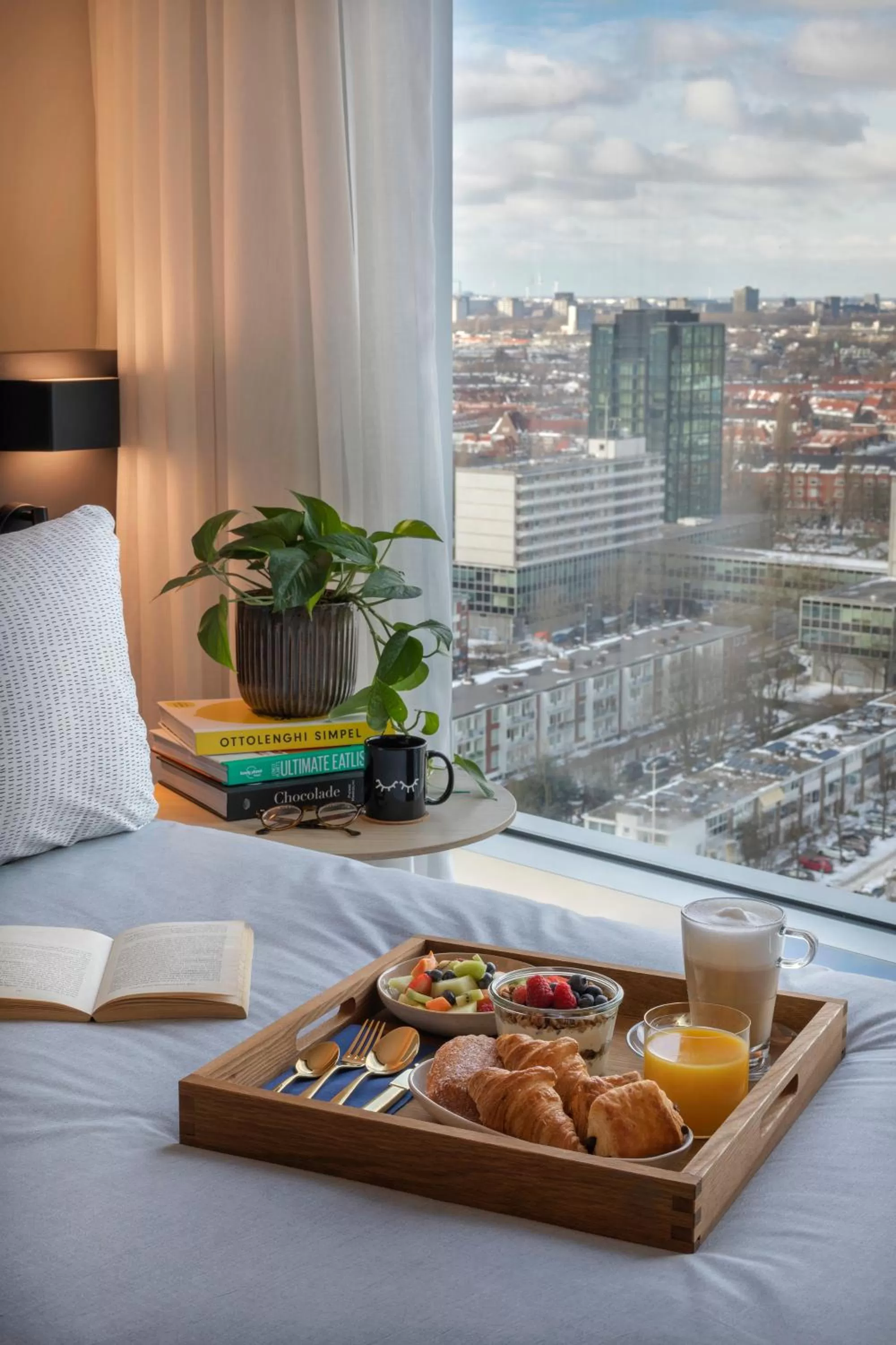 Food and drinks, Bed in INNSiDE by Meliá Amsterdam