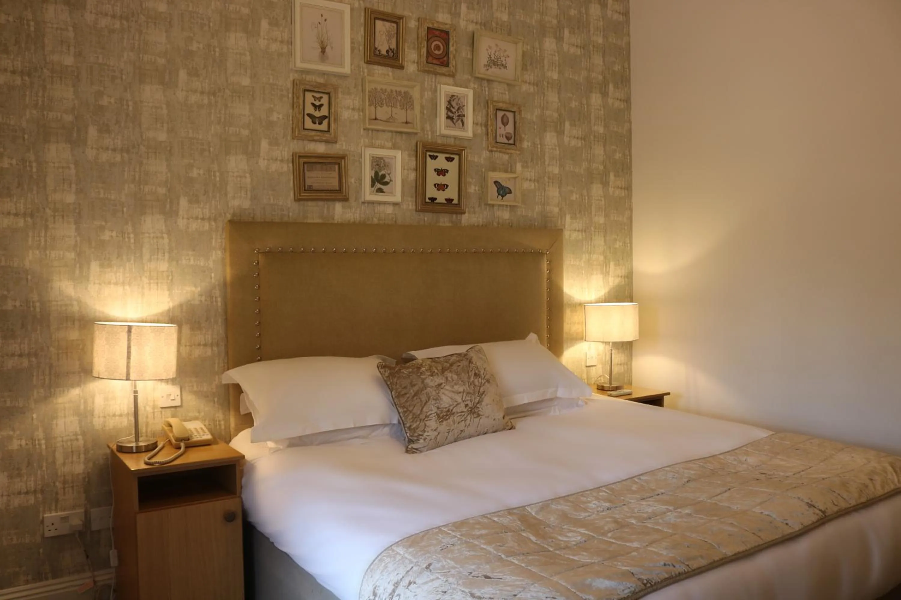 Bedroom, Bed in Bartley Lodge Hotel