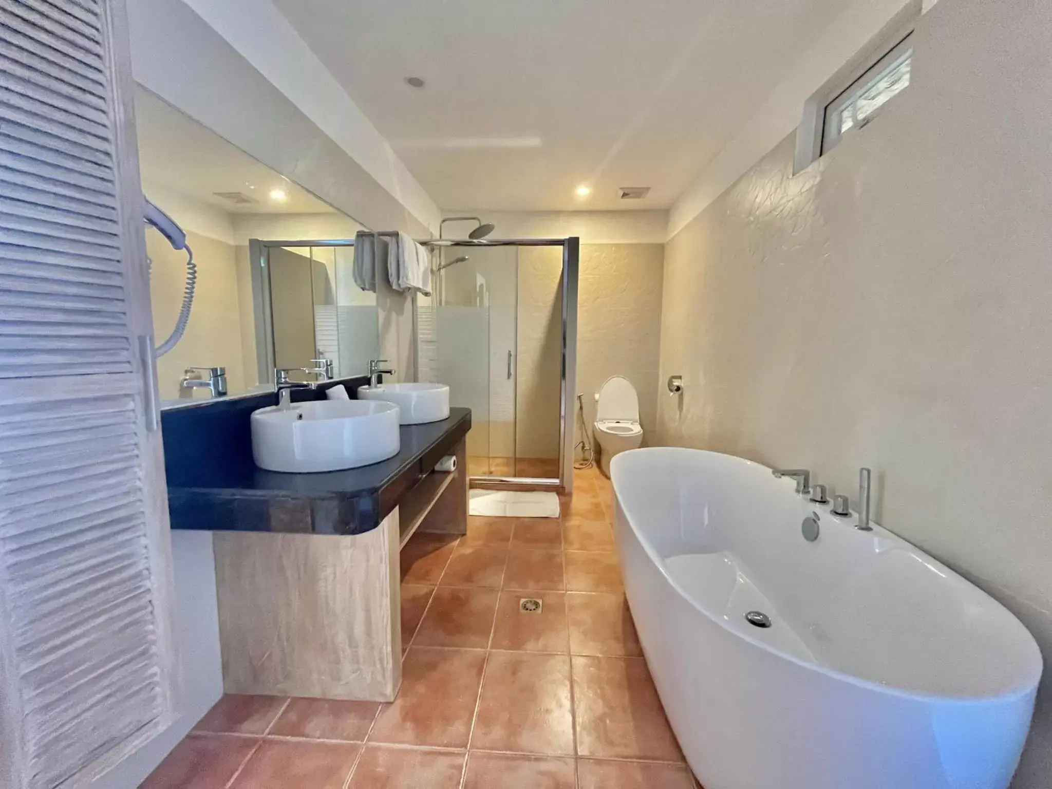 Bathroom in Coco Grove Beach Resort, Siquijor Island