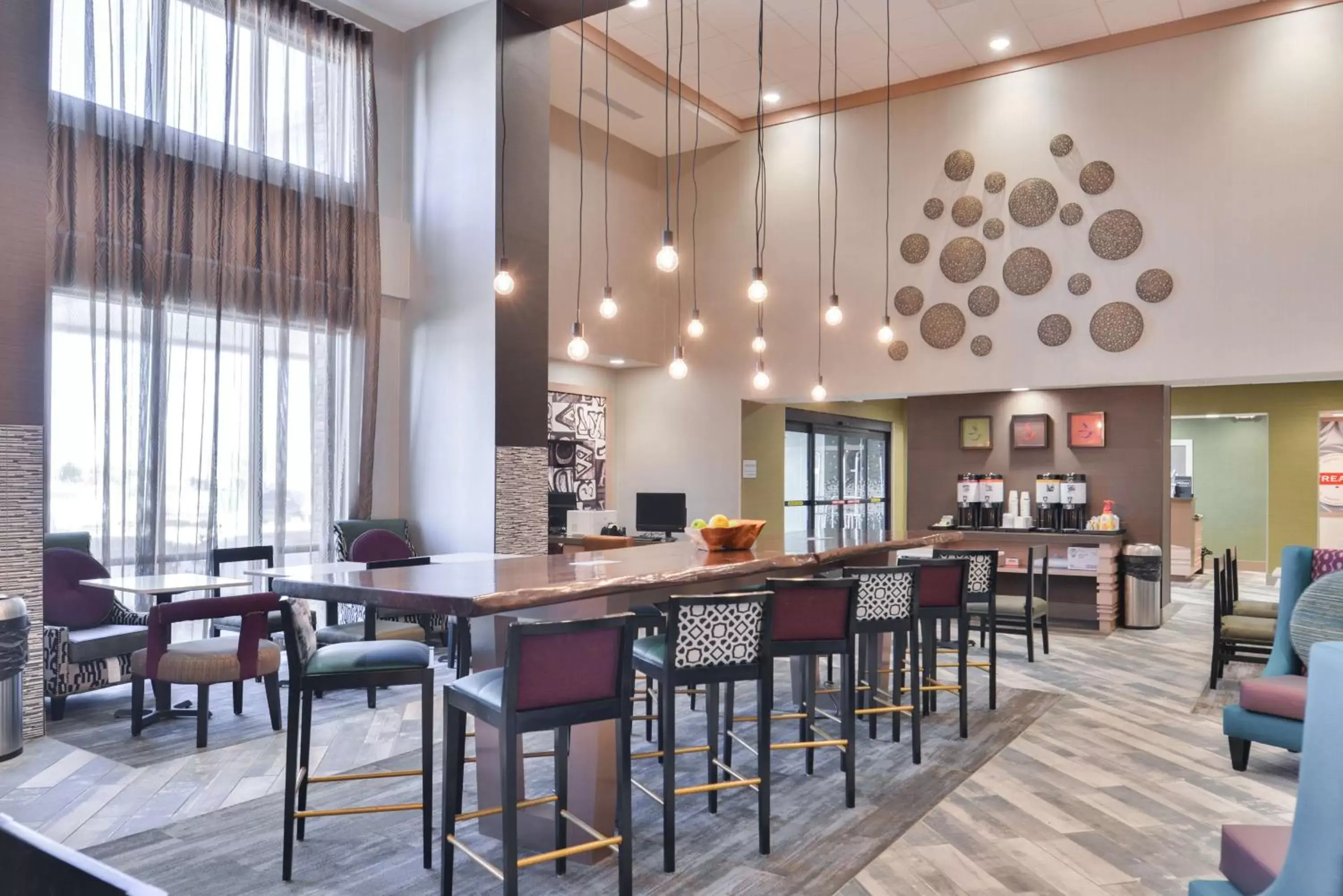 Lobby or reception, Restaurant/Places to Eat in Hampton Inn and Suites Altoona-Des Moines by Hilton