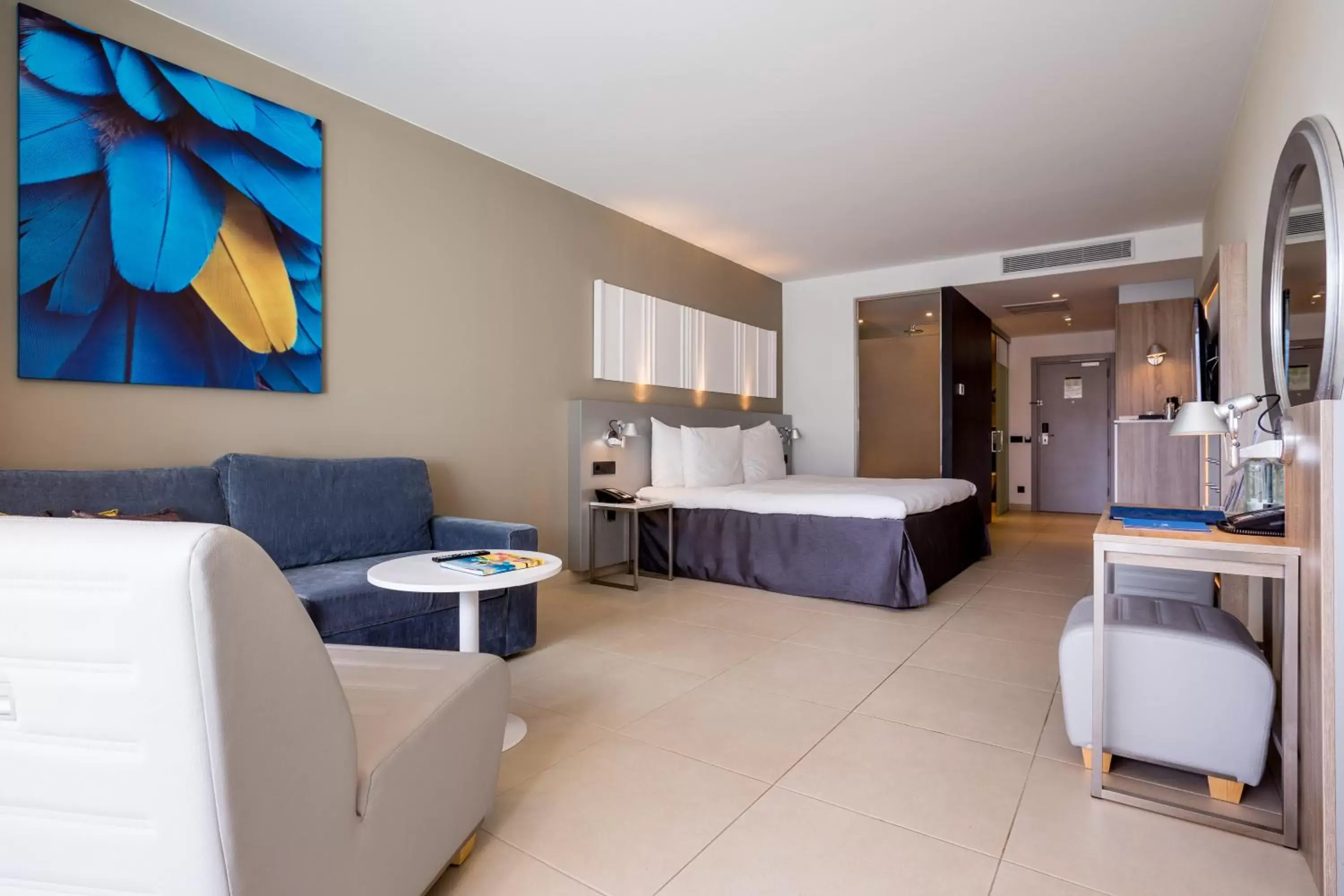 Bedroom, Seating Area in Radisson Blu Resort & Spa, Gran Canaria Mogan