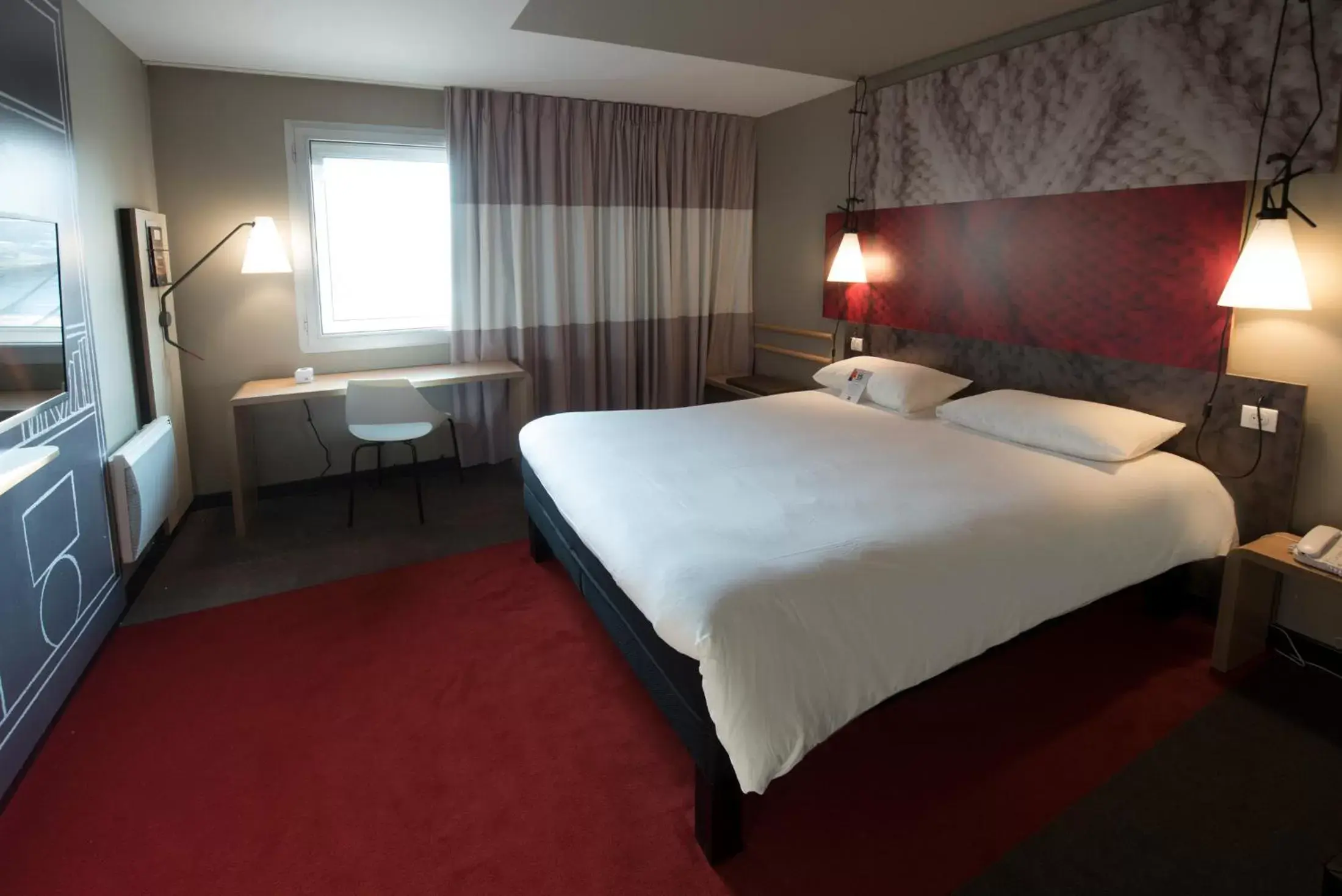 Bedroom, Bed in ibis Rouen Centre Champ de Mars