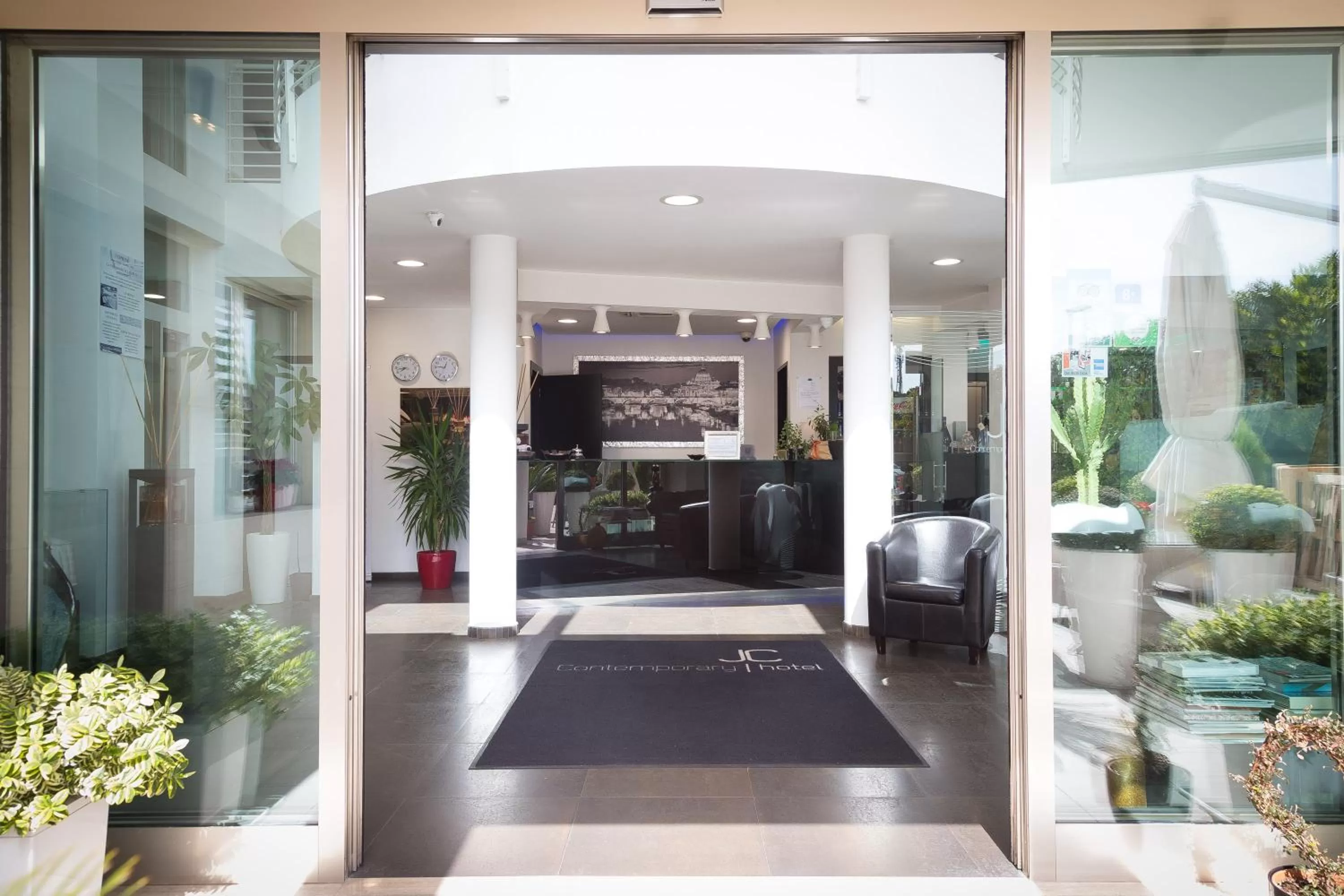 Facade/entrance in JC Hotel