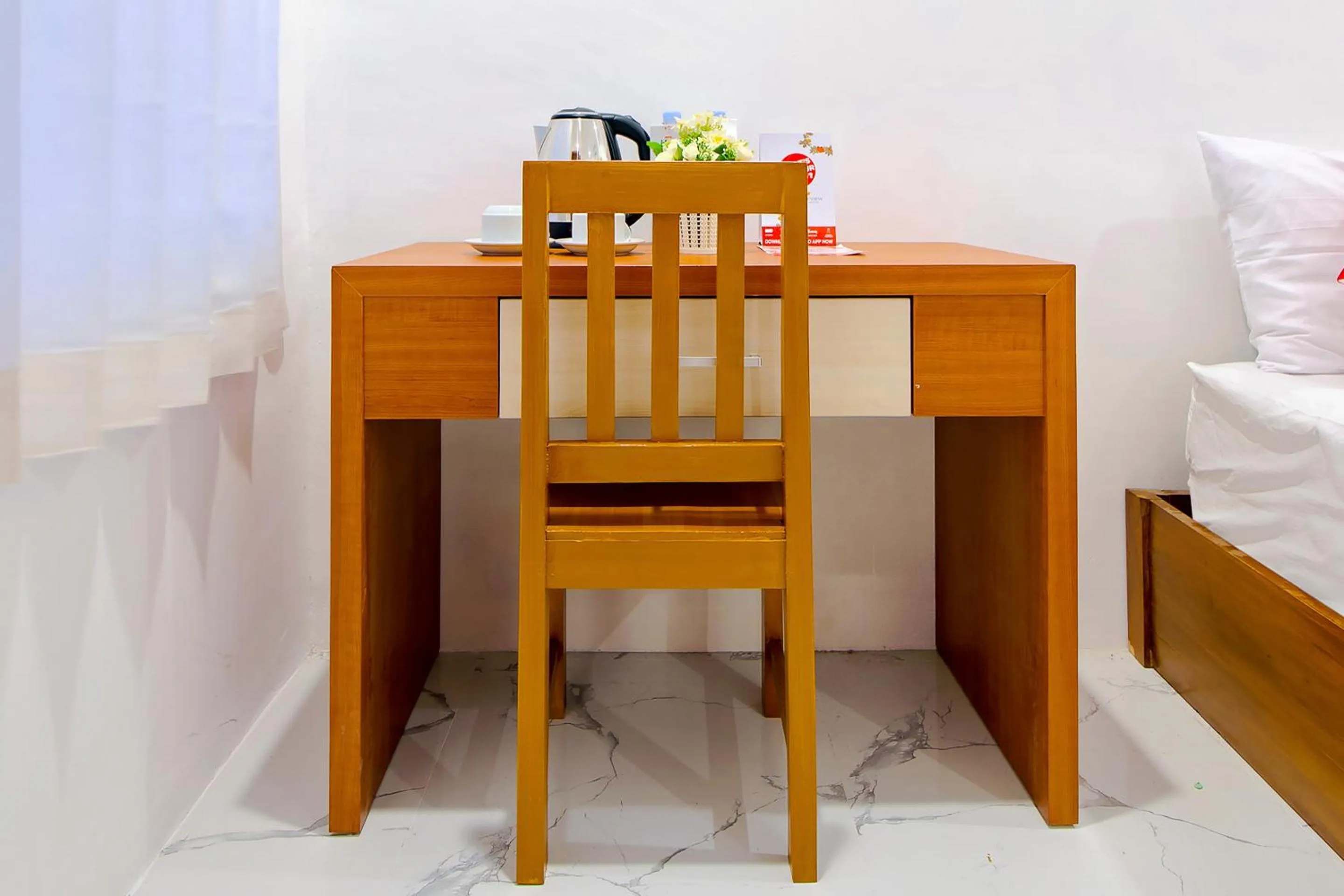 Breakfast, Bed in Hotel O 88 Exclusive Guesthouse