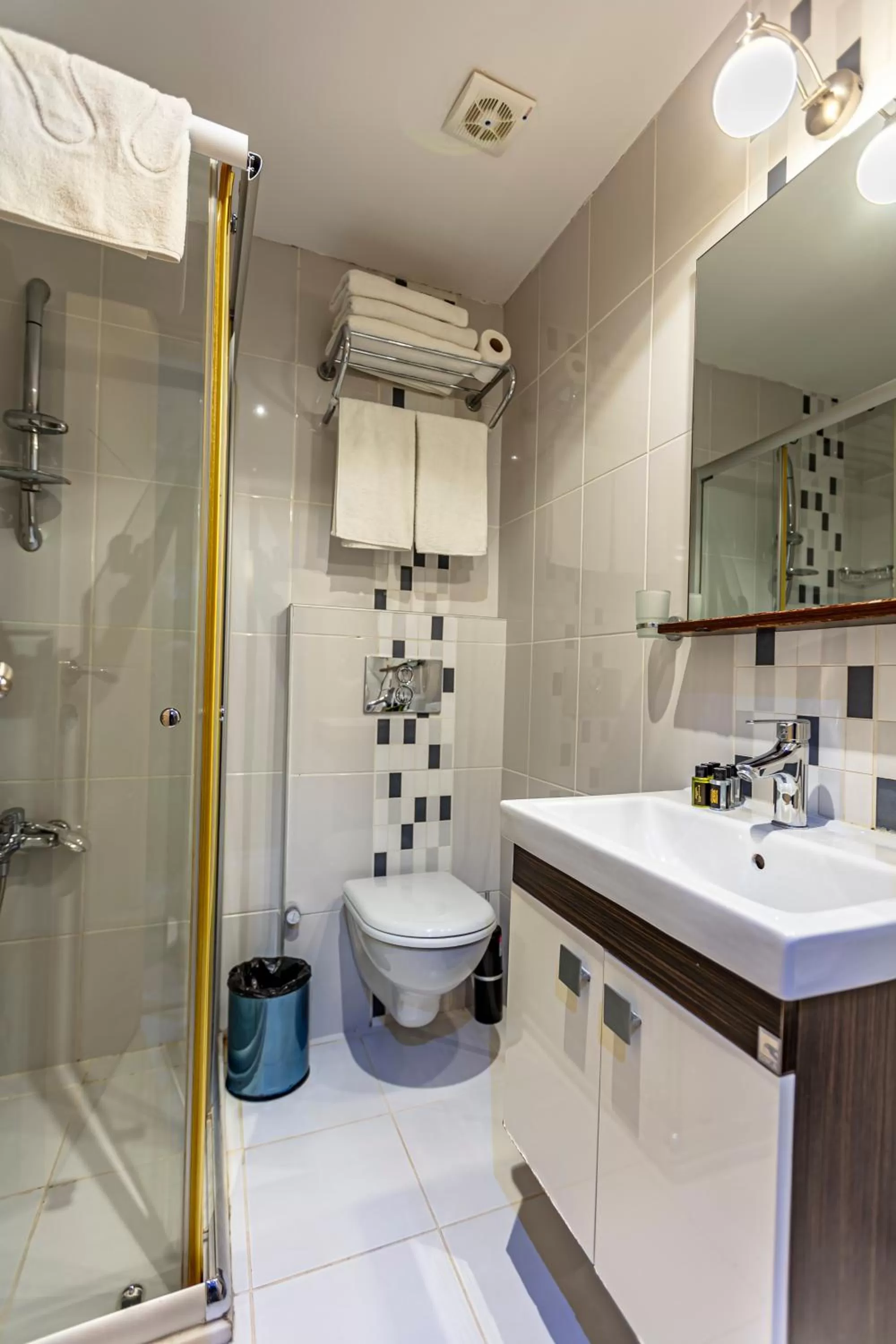 Toilet in Elasophia Hotel